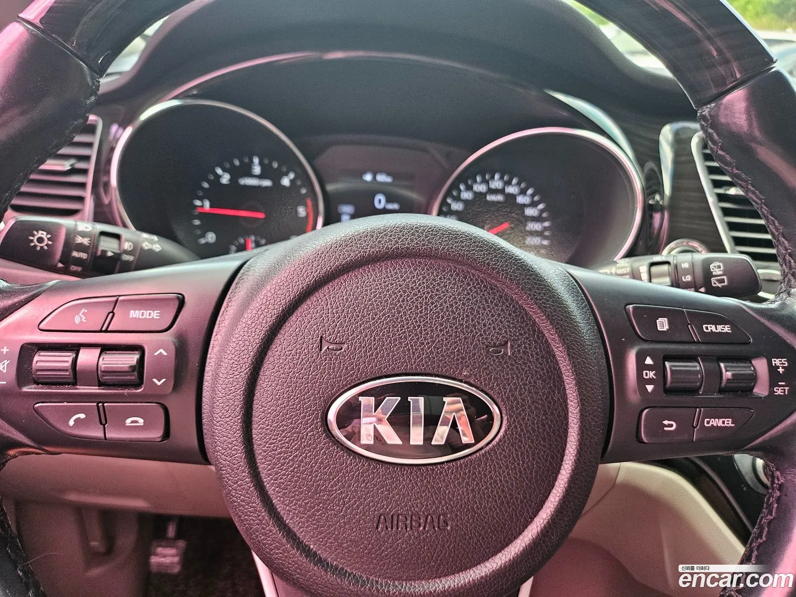 Kia Carnival 2018 — 16