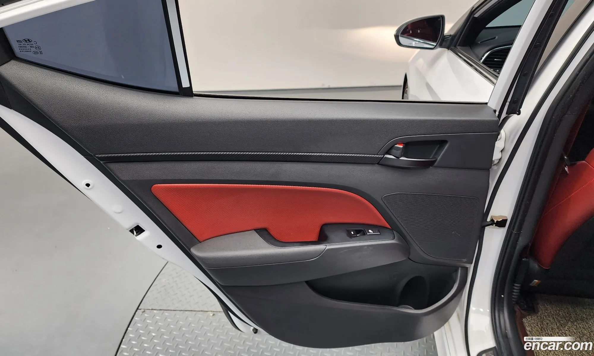 Hyundai Elantra AD 2017 — 22