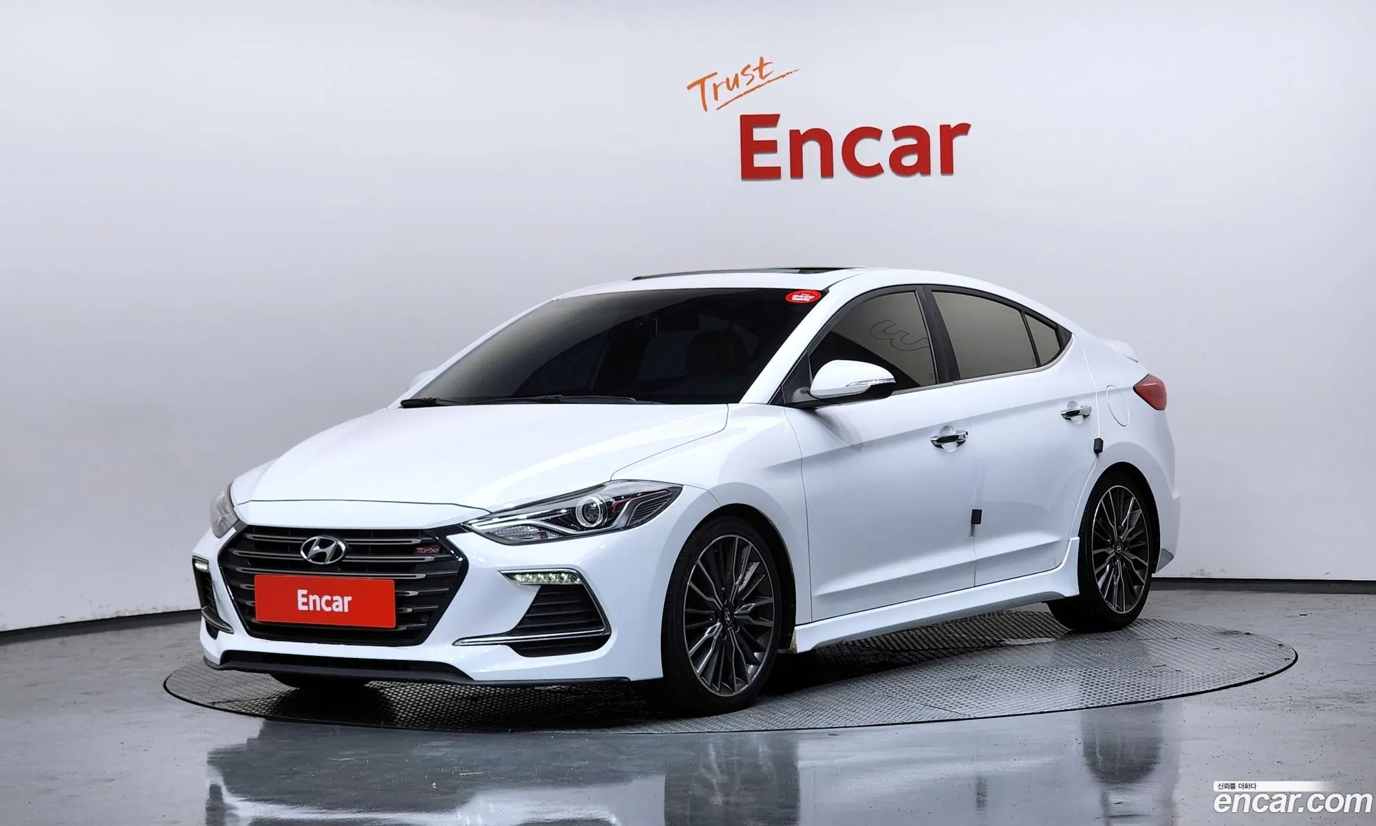 Hyundai Elantra AD 2017 — 13