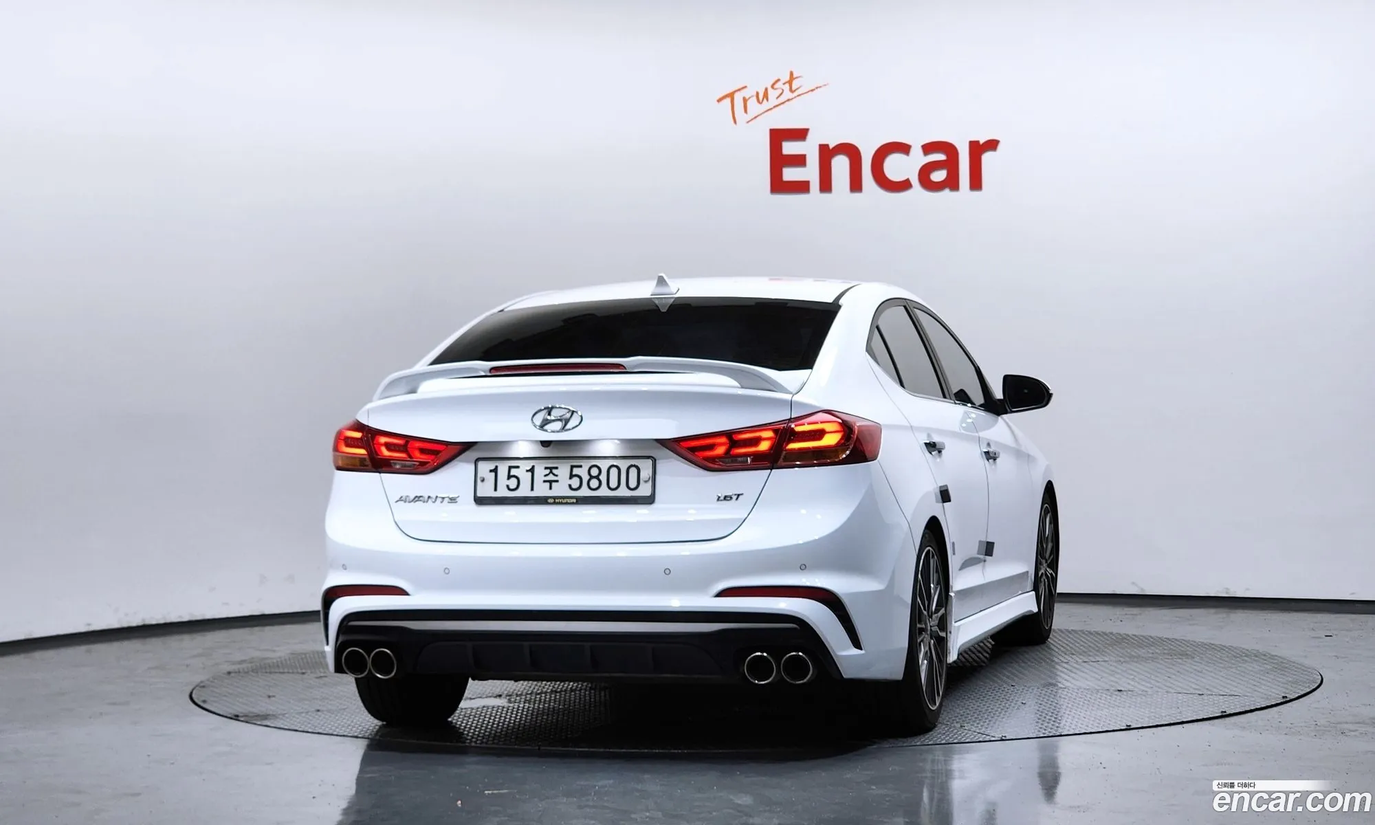 Hyundai Elantra AD 2017 — 28