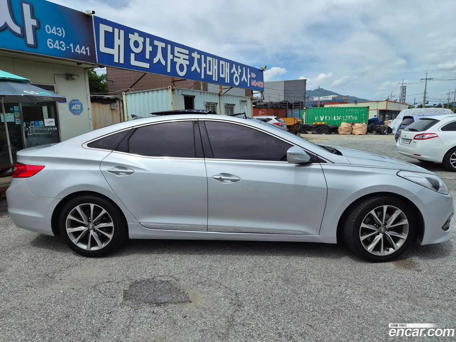 Hyundai Grandeur HG 2014 — 19