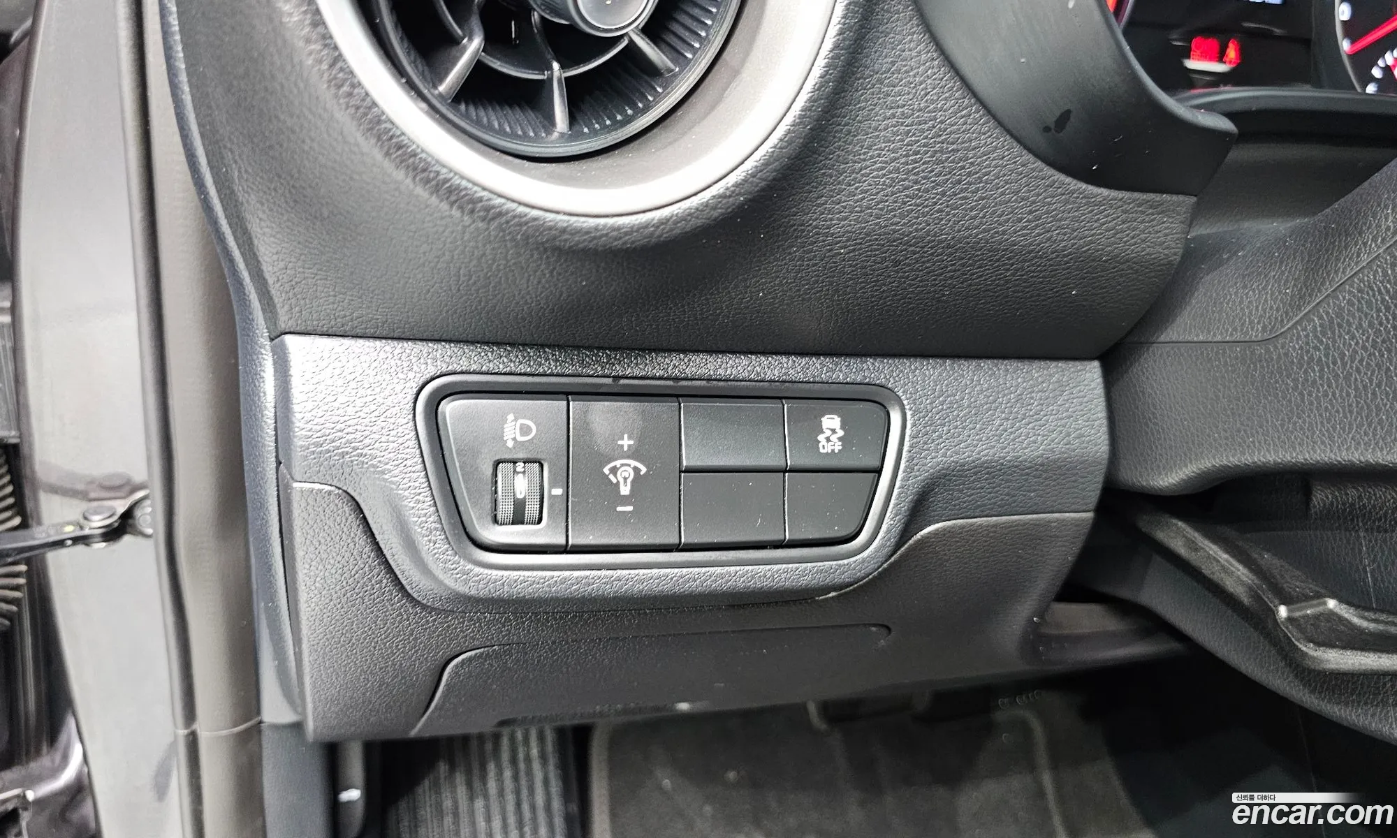 Kia K3 2018 — 4