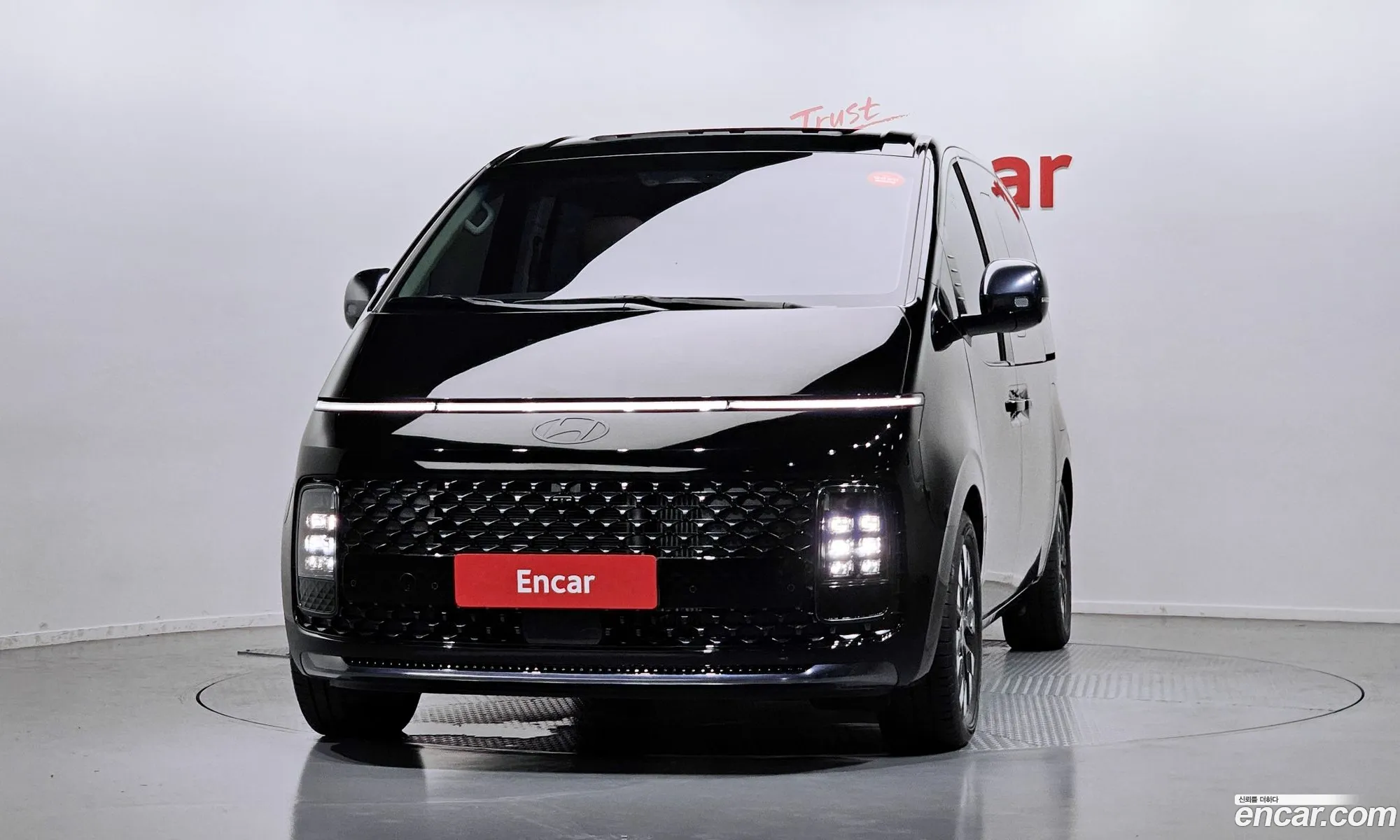 Hyundai Staria 2025 — 16