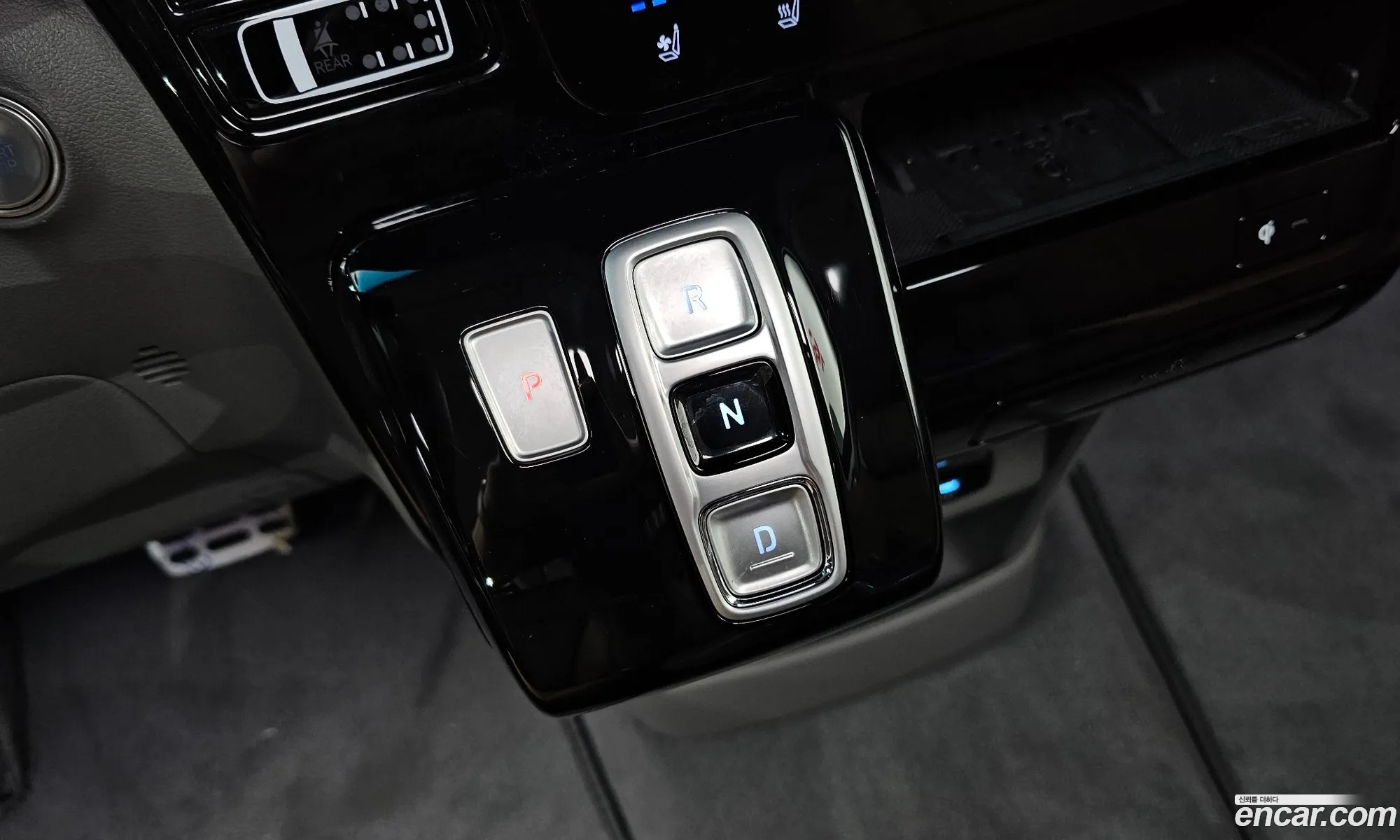 Hyundai Staria 2025 — 17