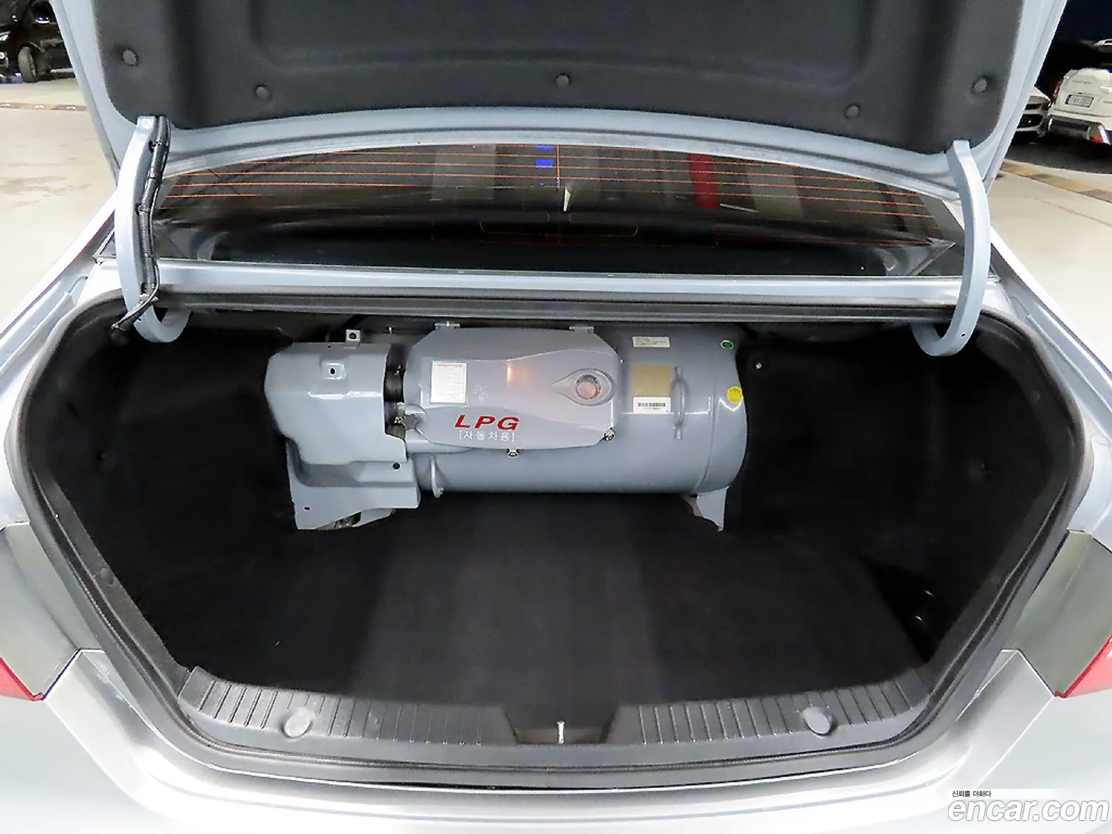 Hyundai YF Sonata 2011 — 13