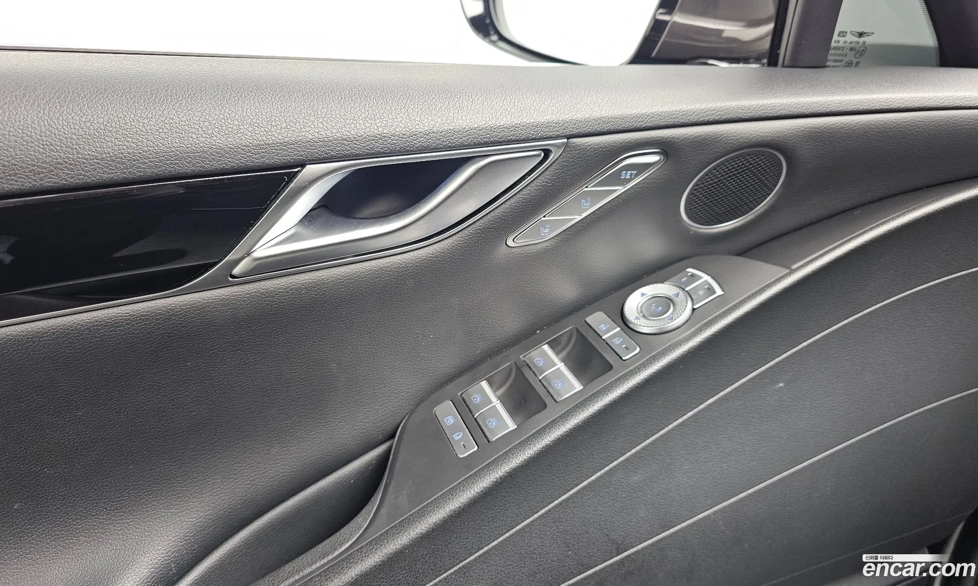 Genesis G80 2023 KMTGB41CDPU172599 — 12