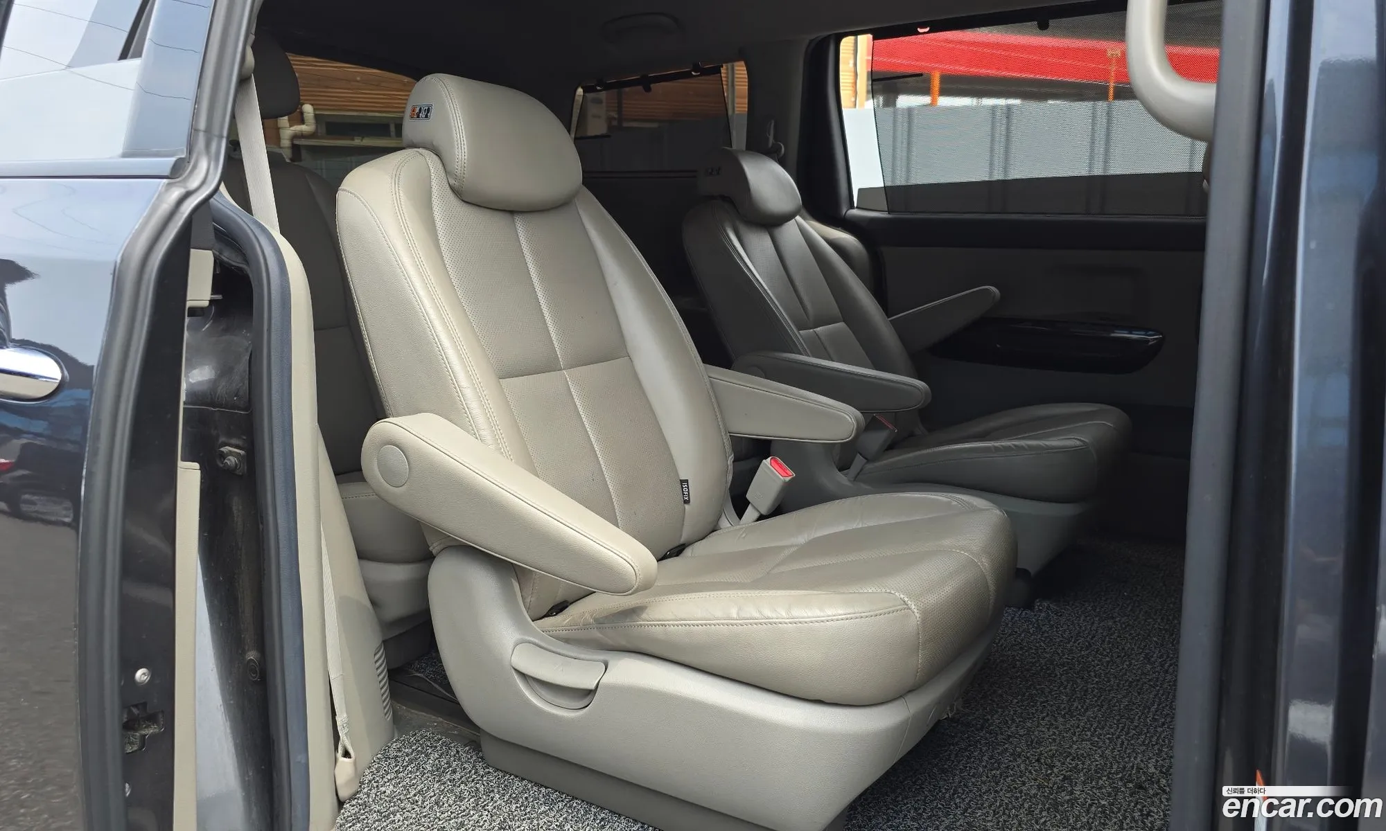 Kia Carnival 2016 KNAME81ABHS280652 — 13