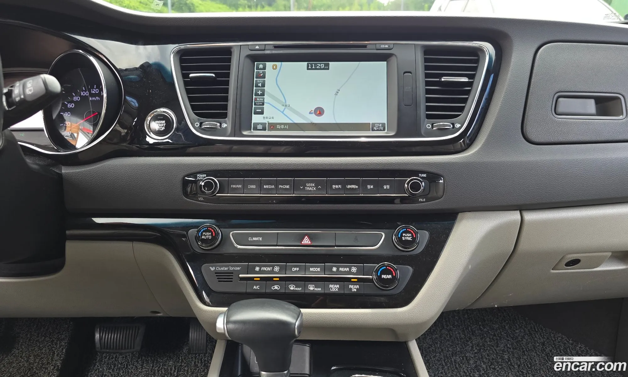 Kia Carnival 2016 KNAME81ABHS280652 — 10