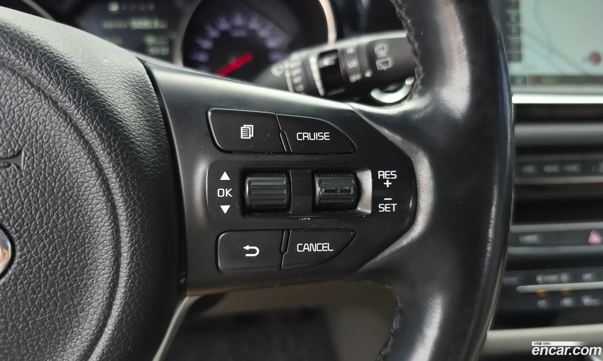 Kia Carnival 2016 KNAME81ABHS280652 — 11