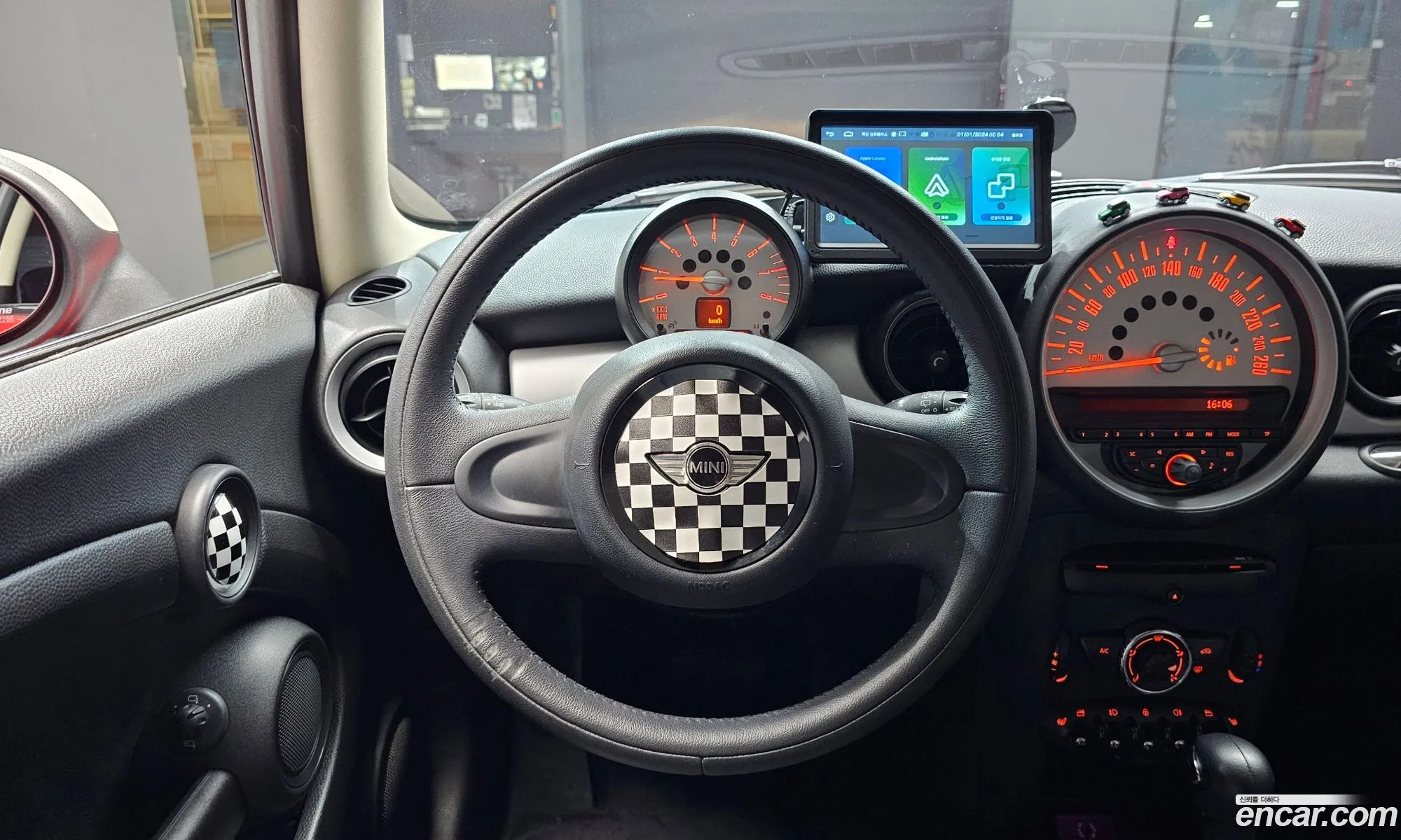 Mini Cooper 2013 — 17