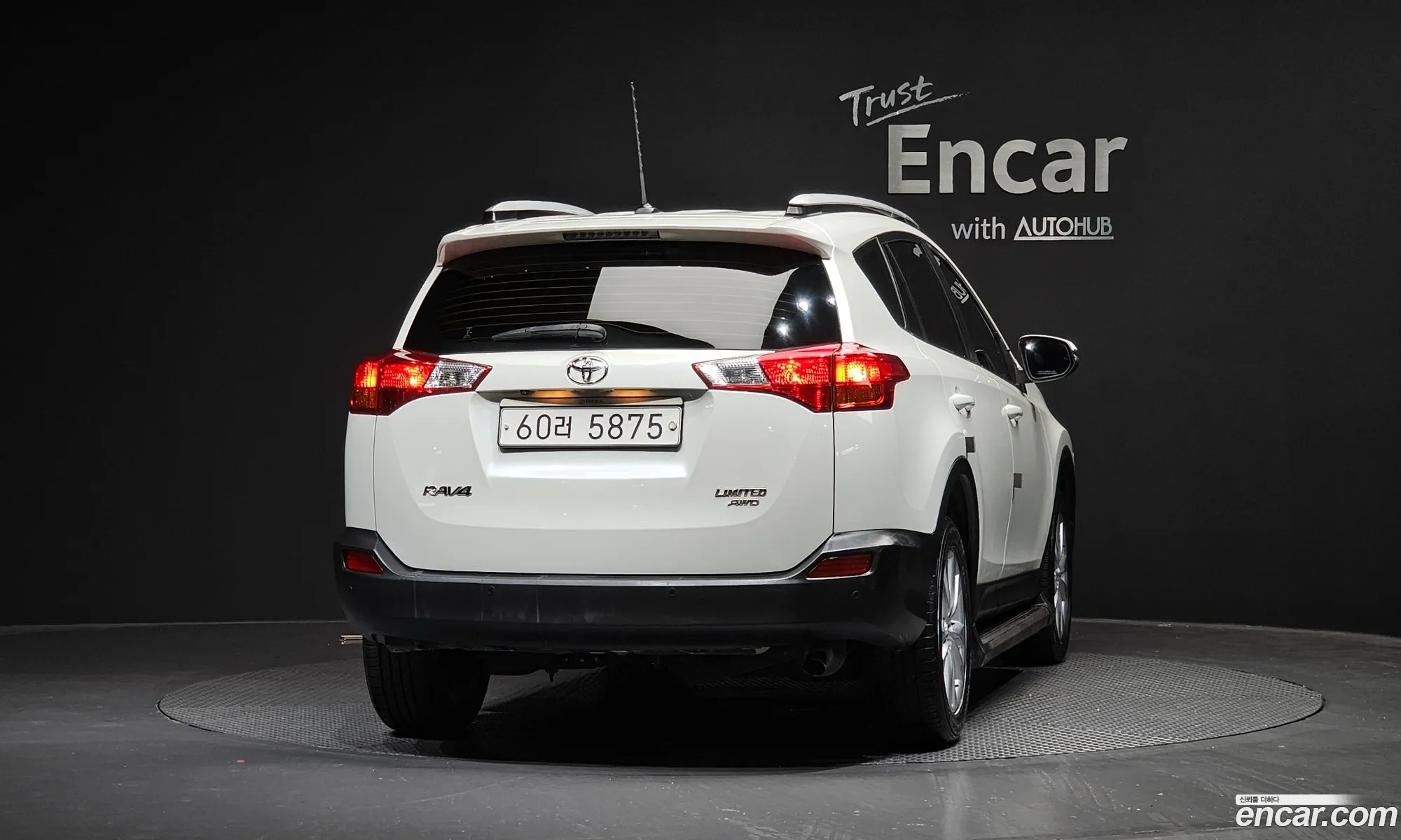 Toyota RAV4 2015 — 27