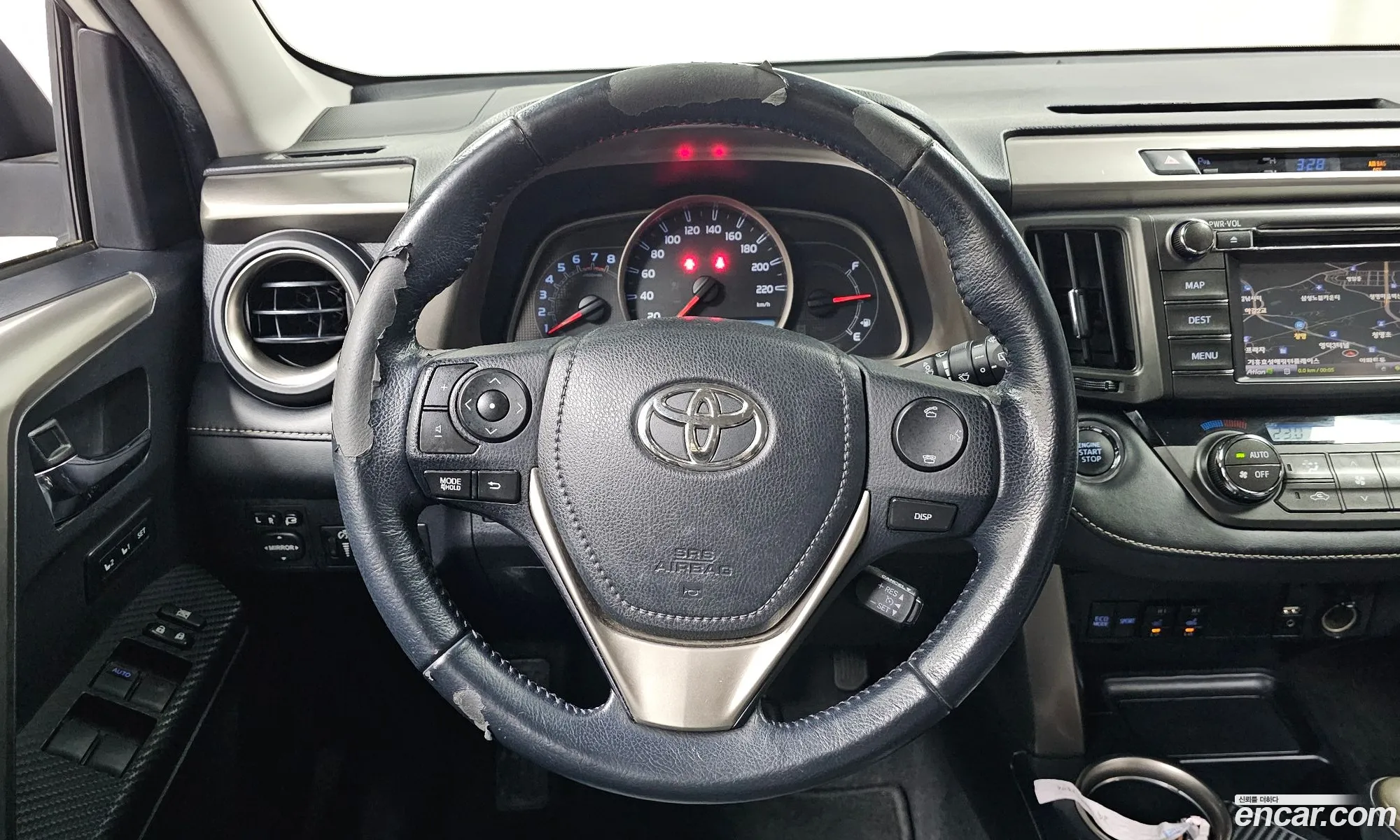 Toyota RAV4 2015 — 31