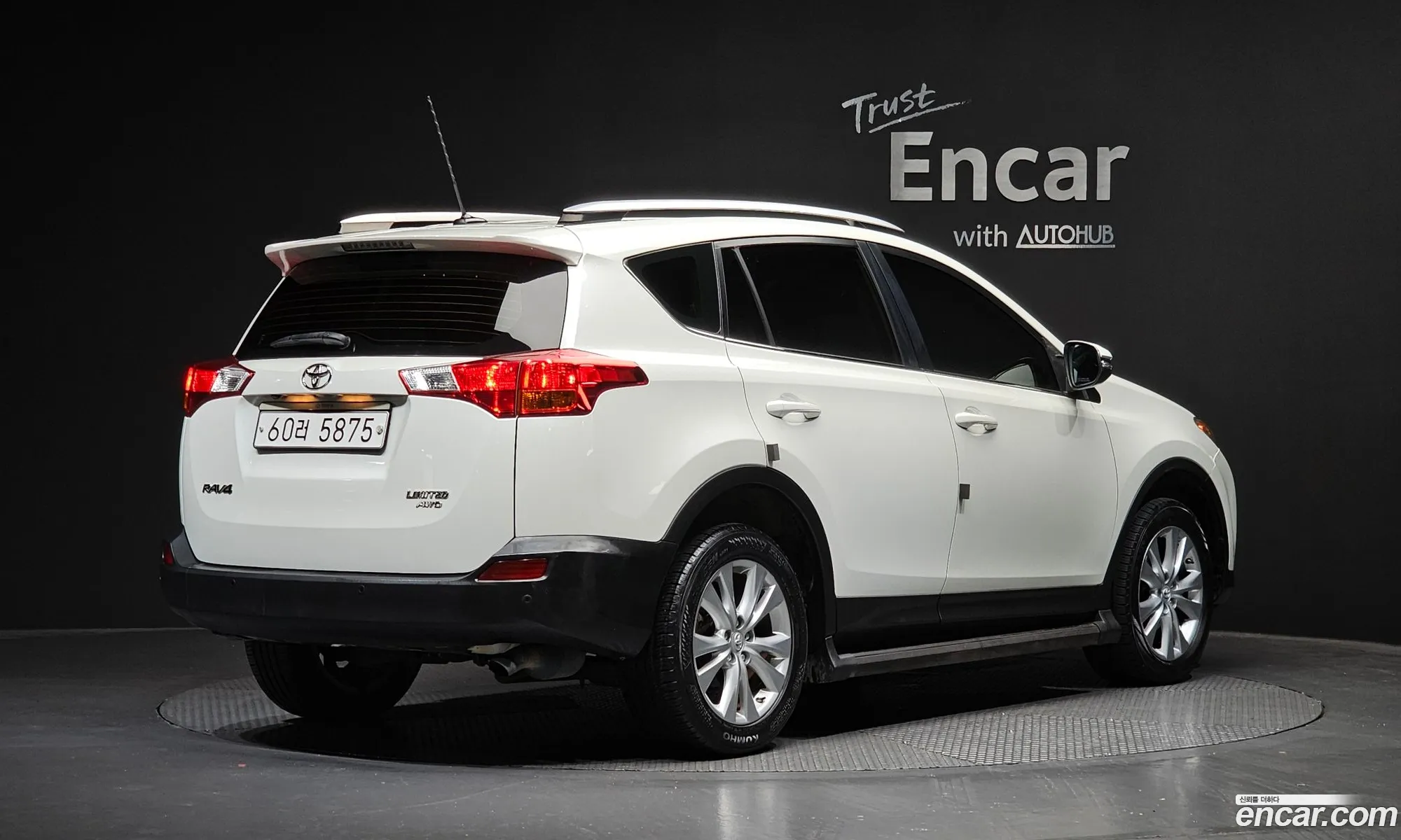 Toyota RAV4 2015 — 16