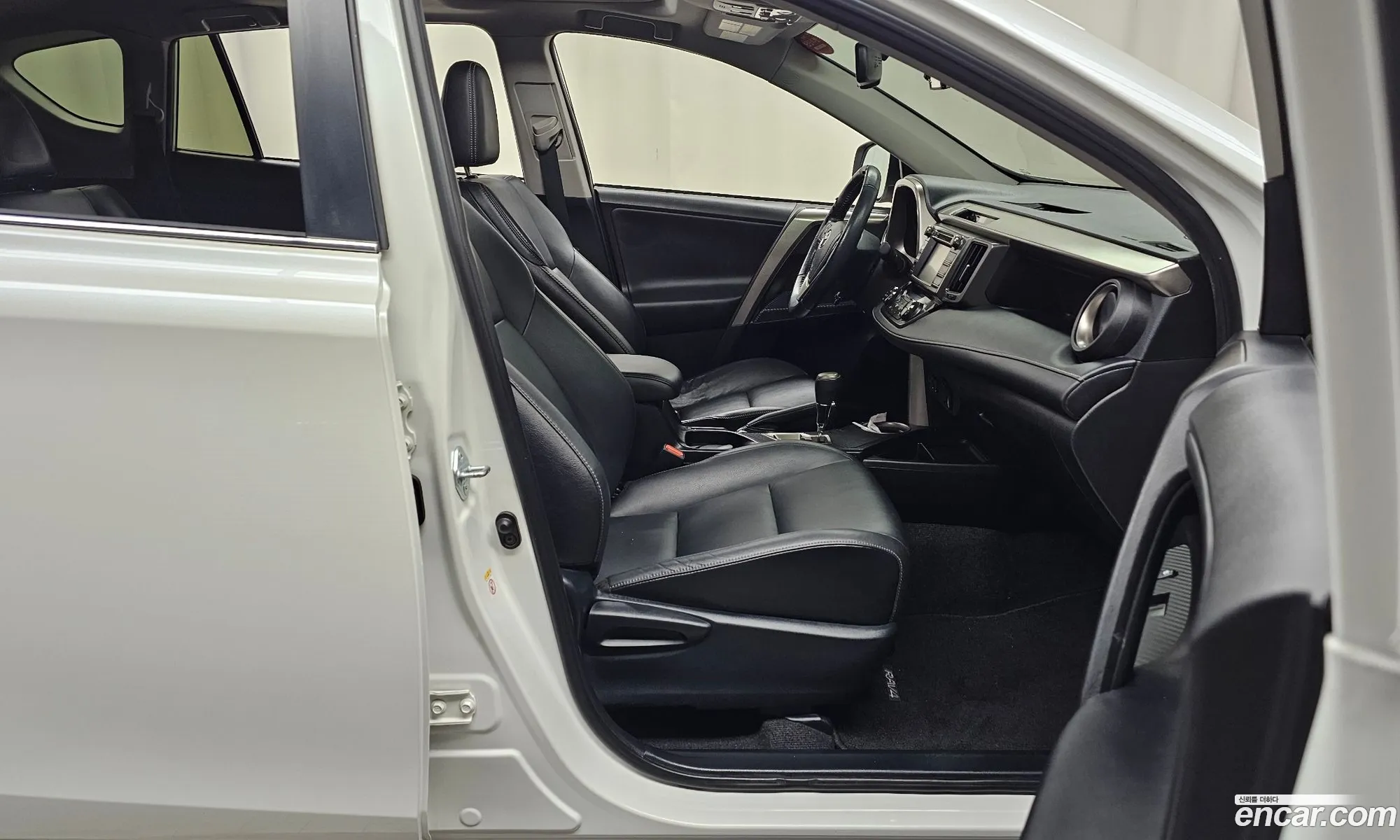 Toyota RAV4 2015 — 6