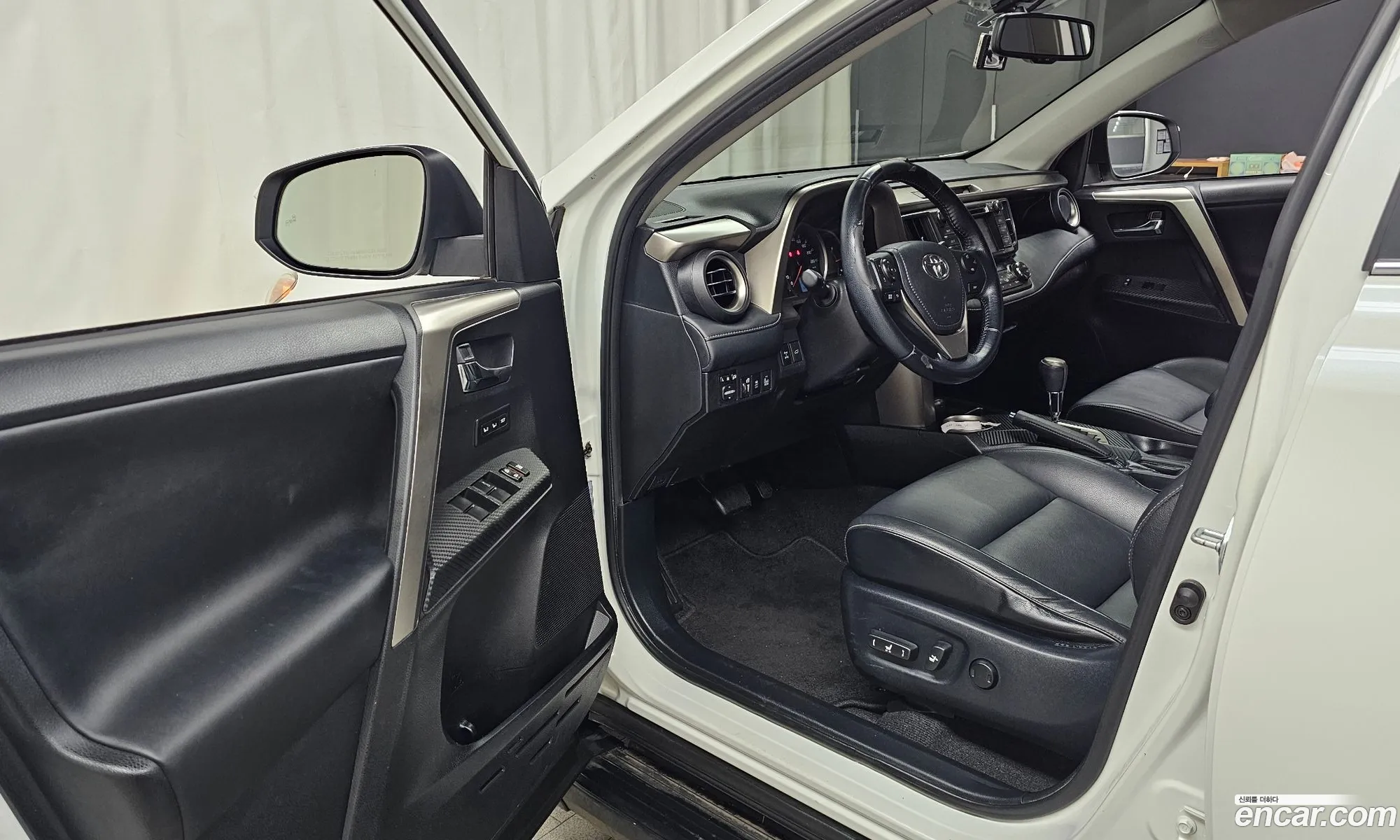 Toyota RAV4 2015 — 10