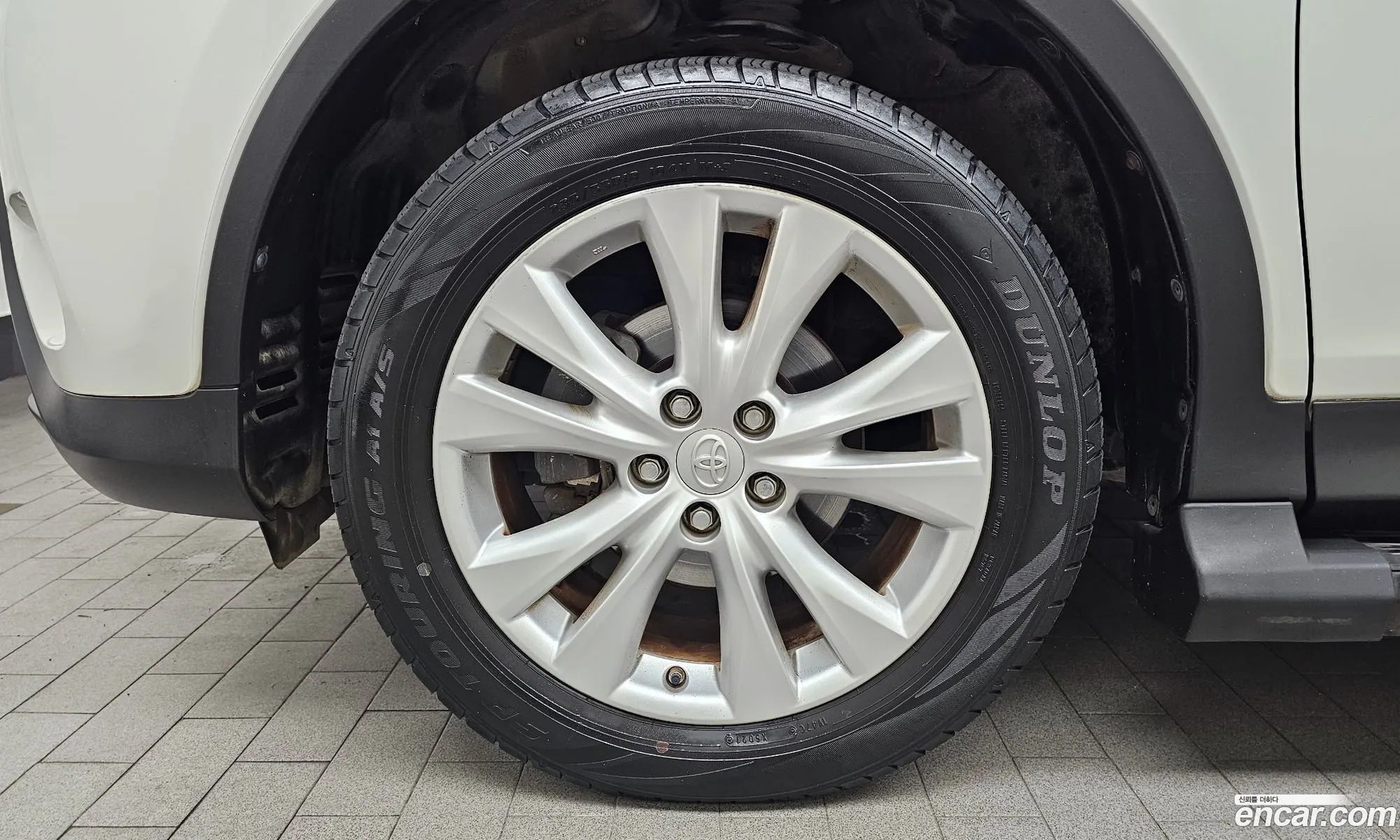 Toyota RAV4 2015 — 11