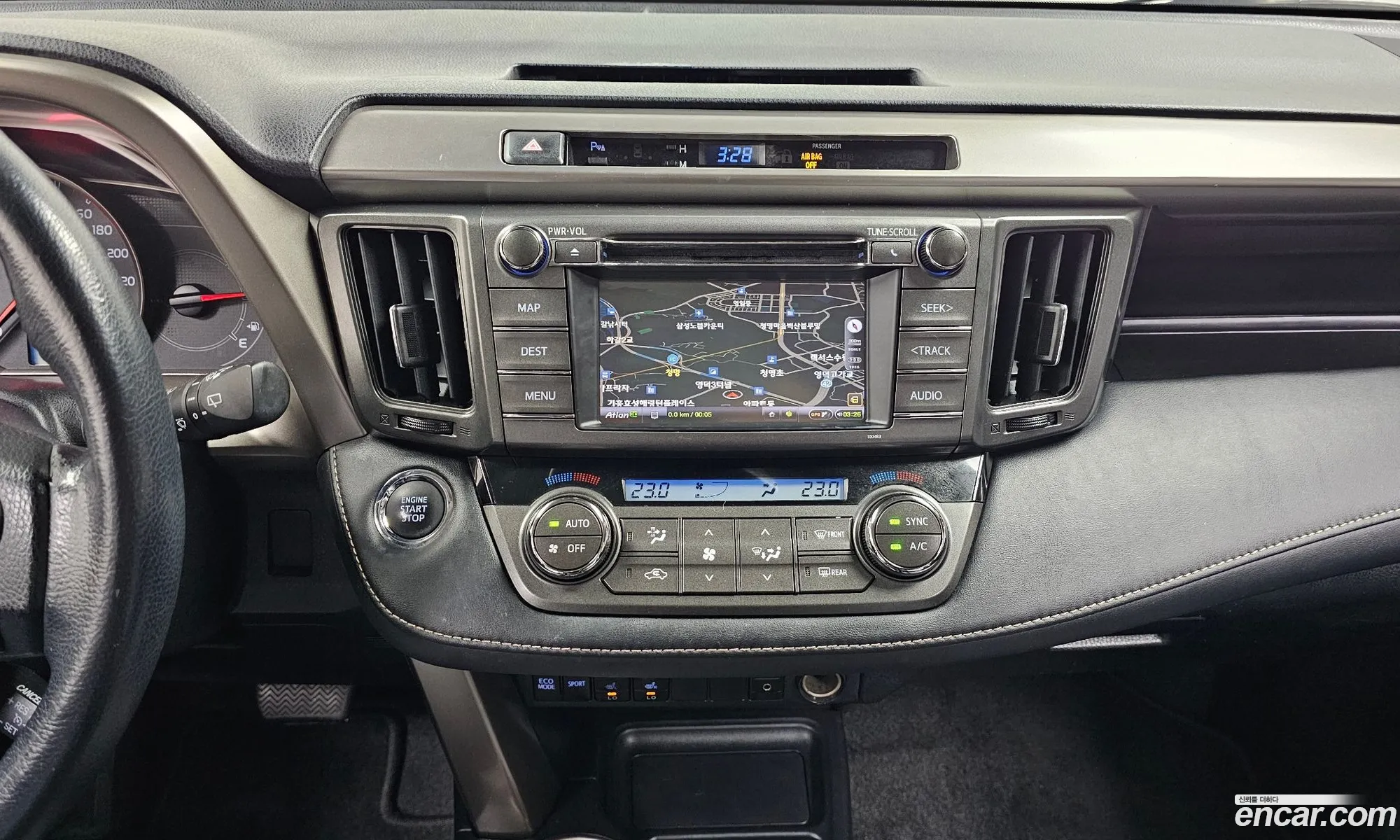 Toyota RAV4 2015 — 12