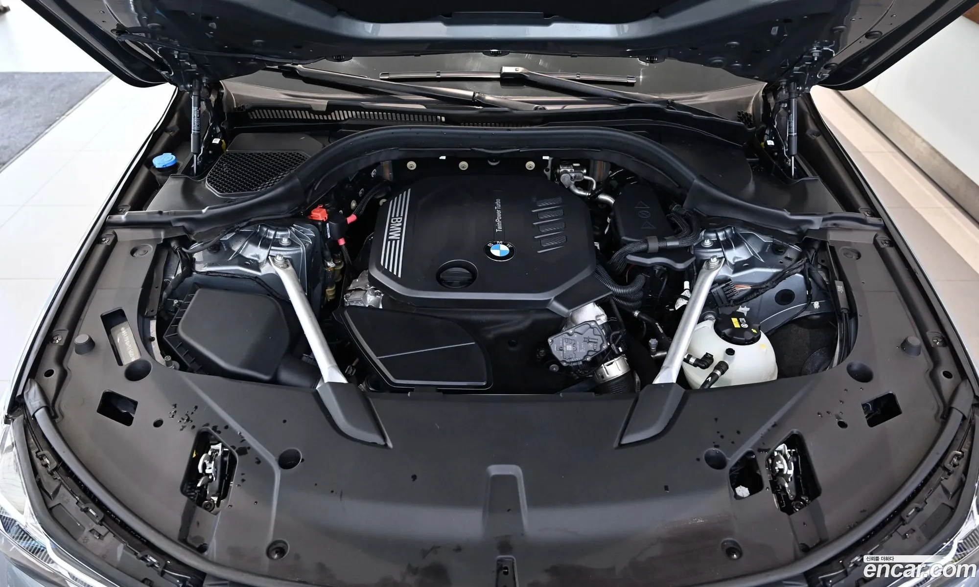 BMW 6 Series GT 2023 — 11