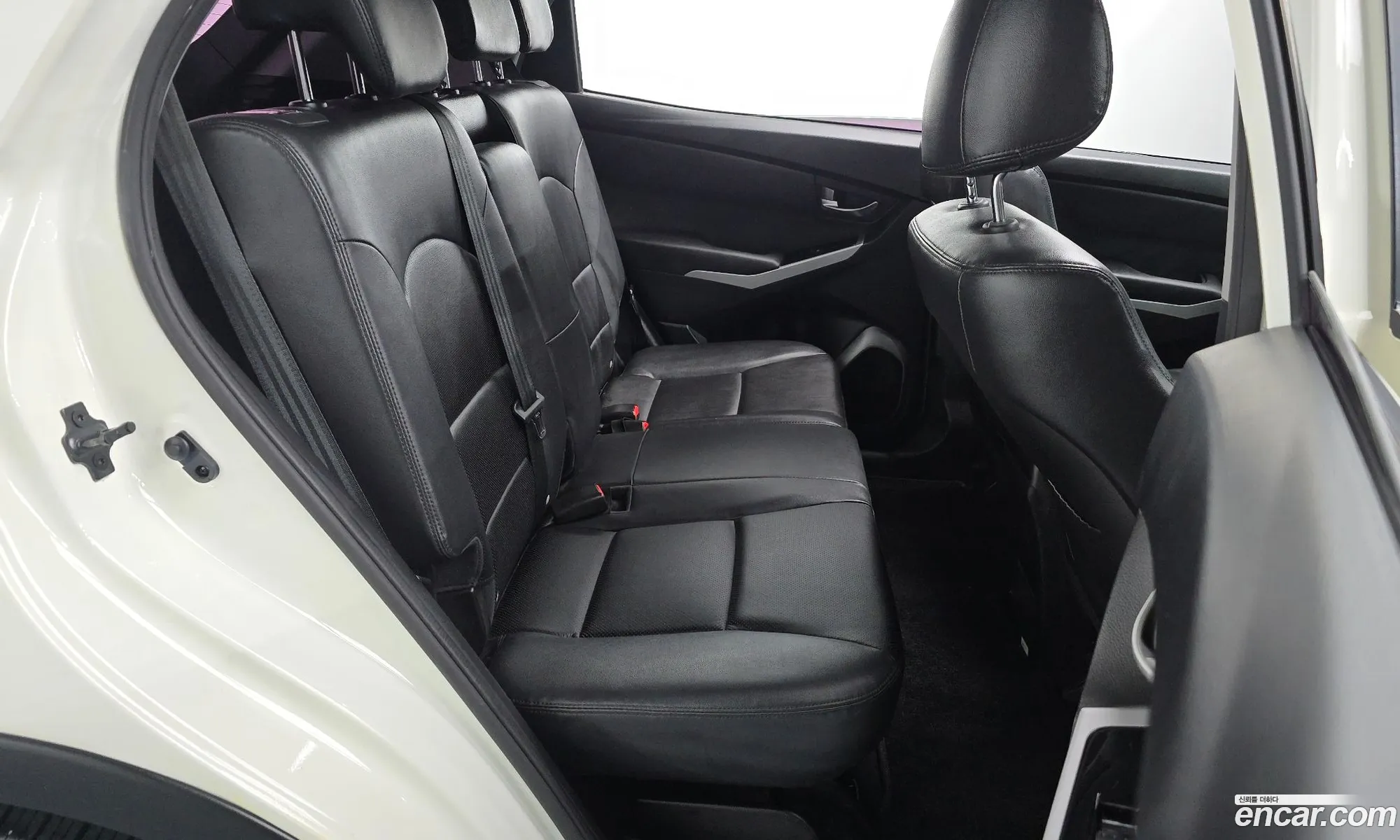 KG Mobility (SsangYong) Korando C 2015 — 11