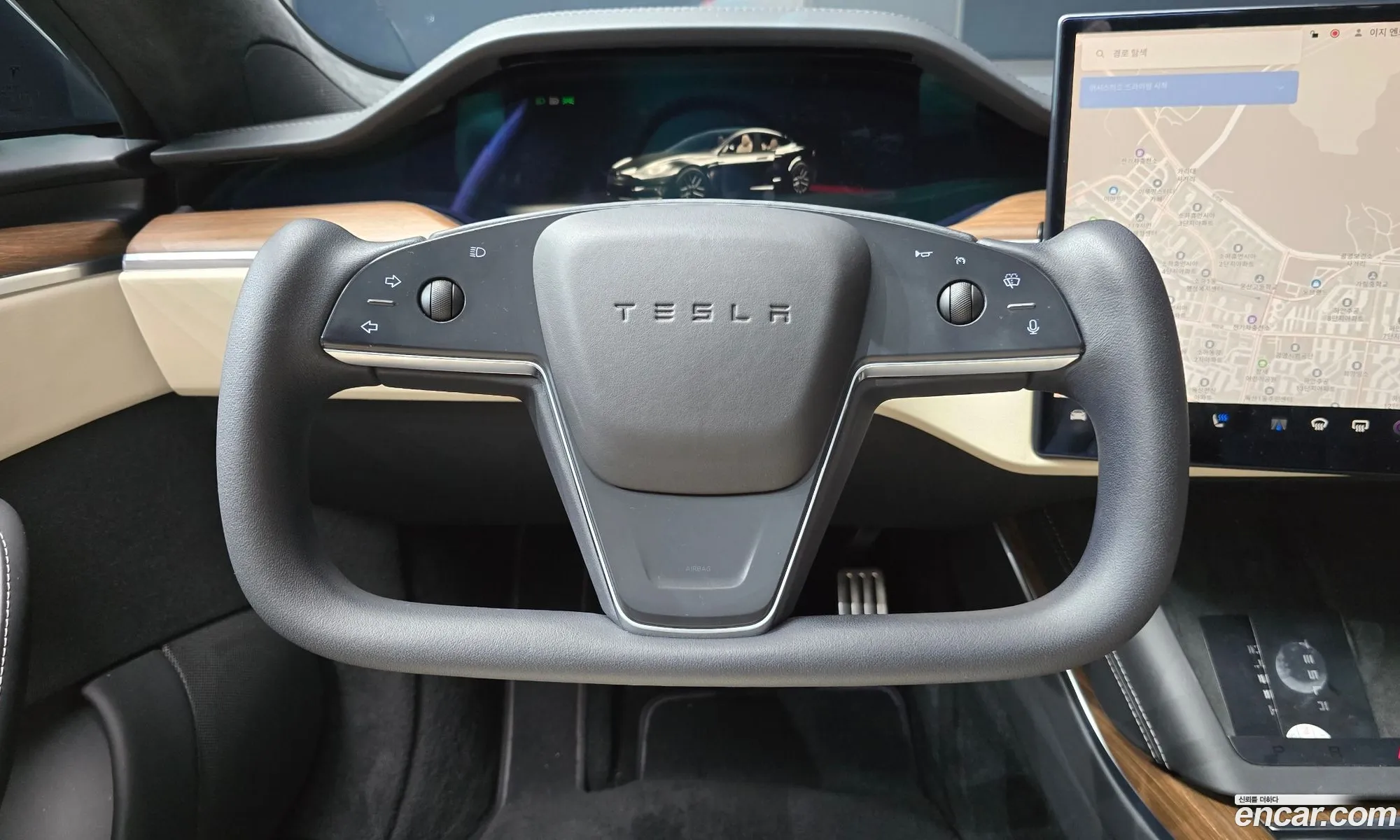 Tesla Model S 2023 — 14