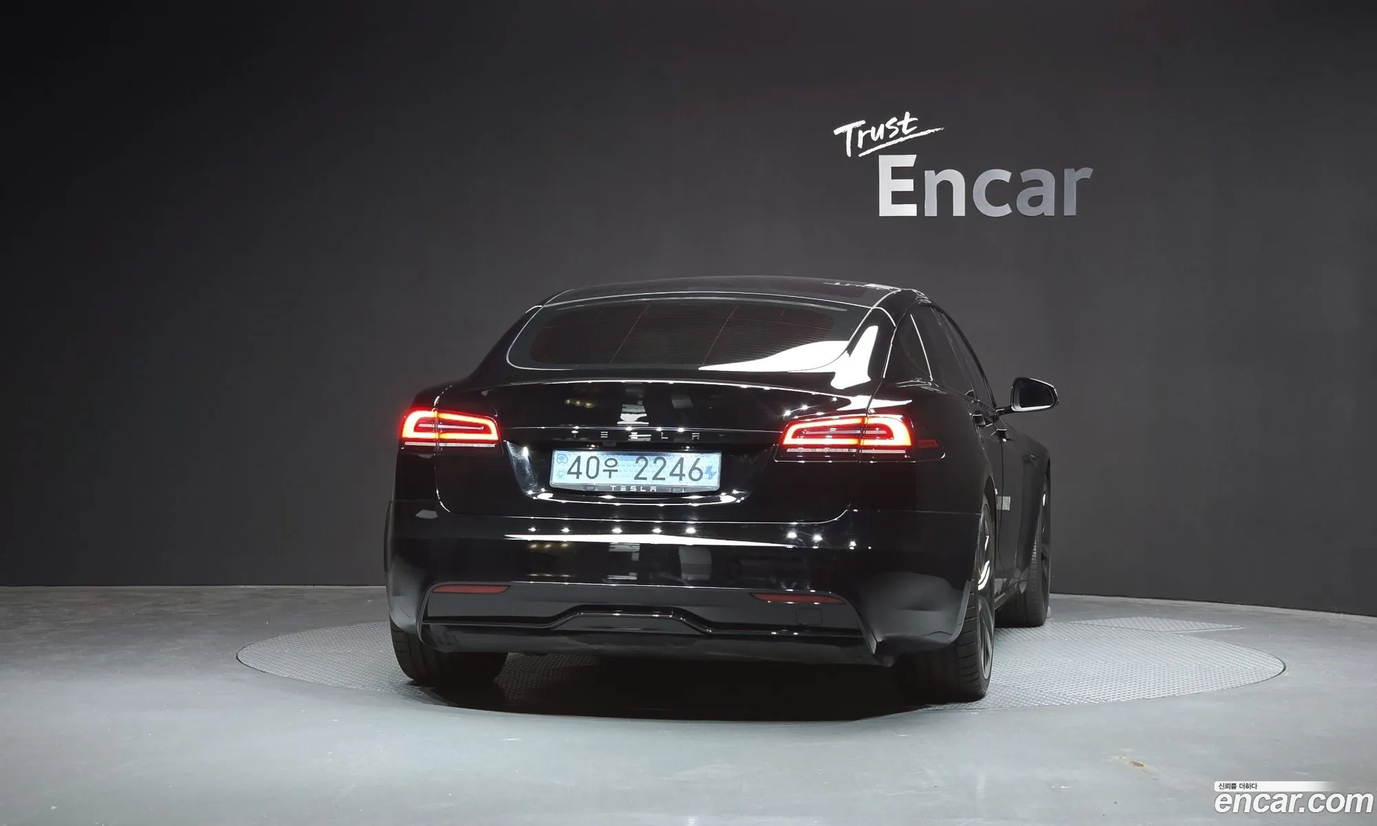 Tesla Model S 2023 — 8