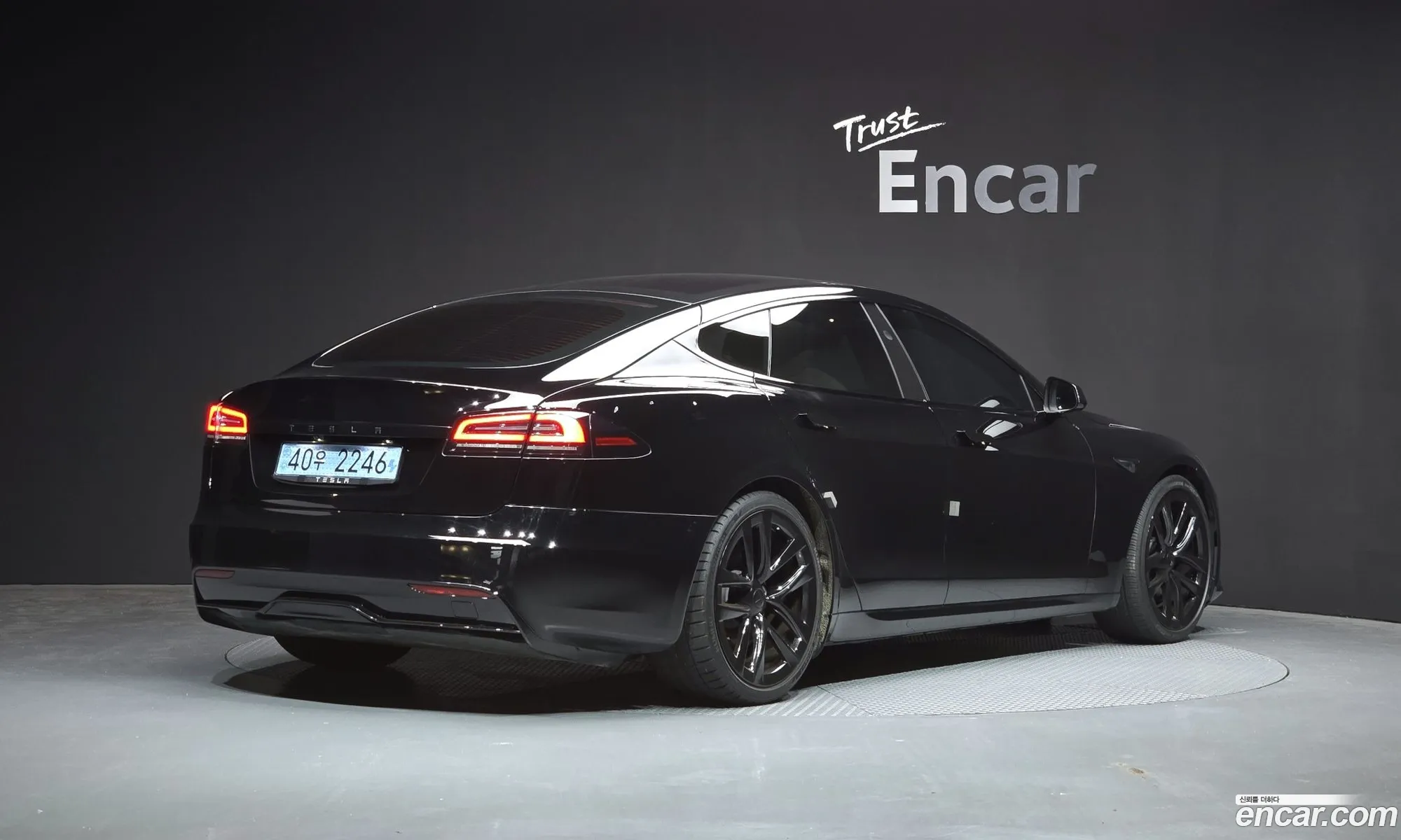 Tesla Model S 2023 — 12