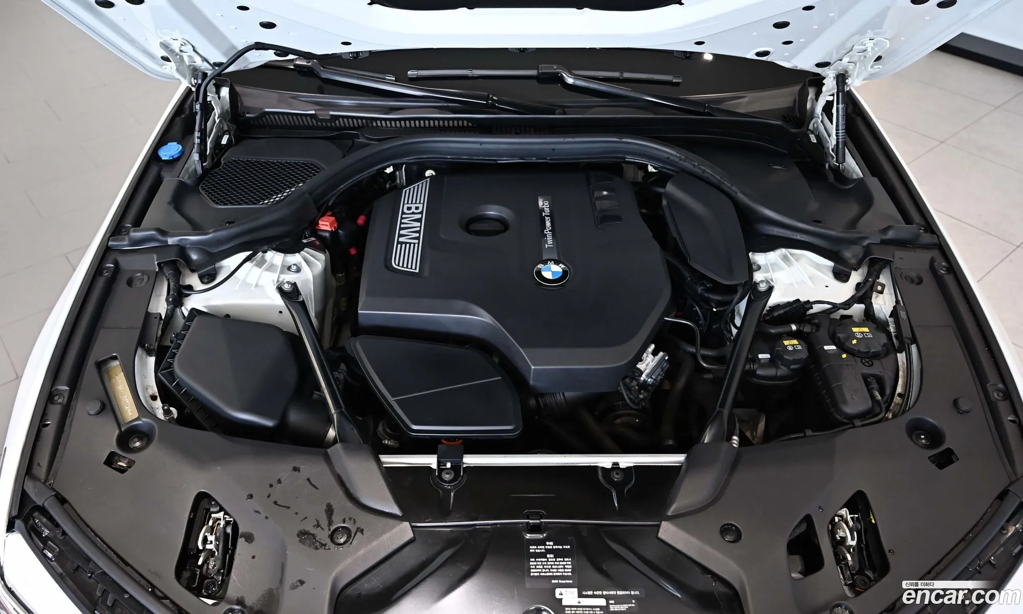 BMW 5 Series 2017 — 14