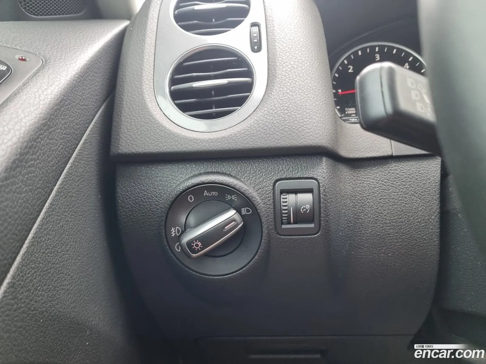 Volkswagen Tiguan 2016 — 8