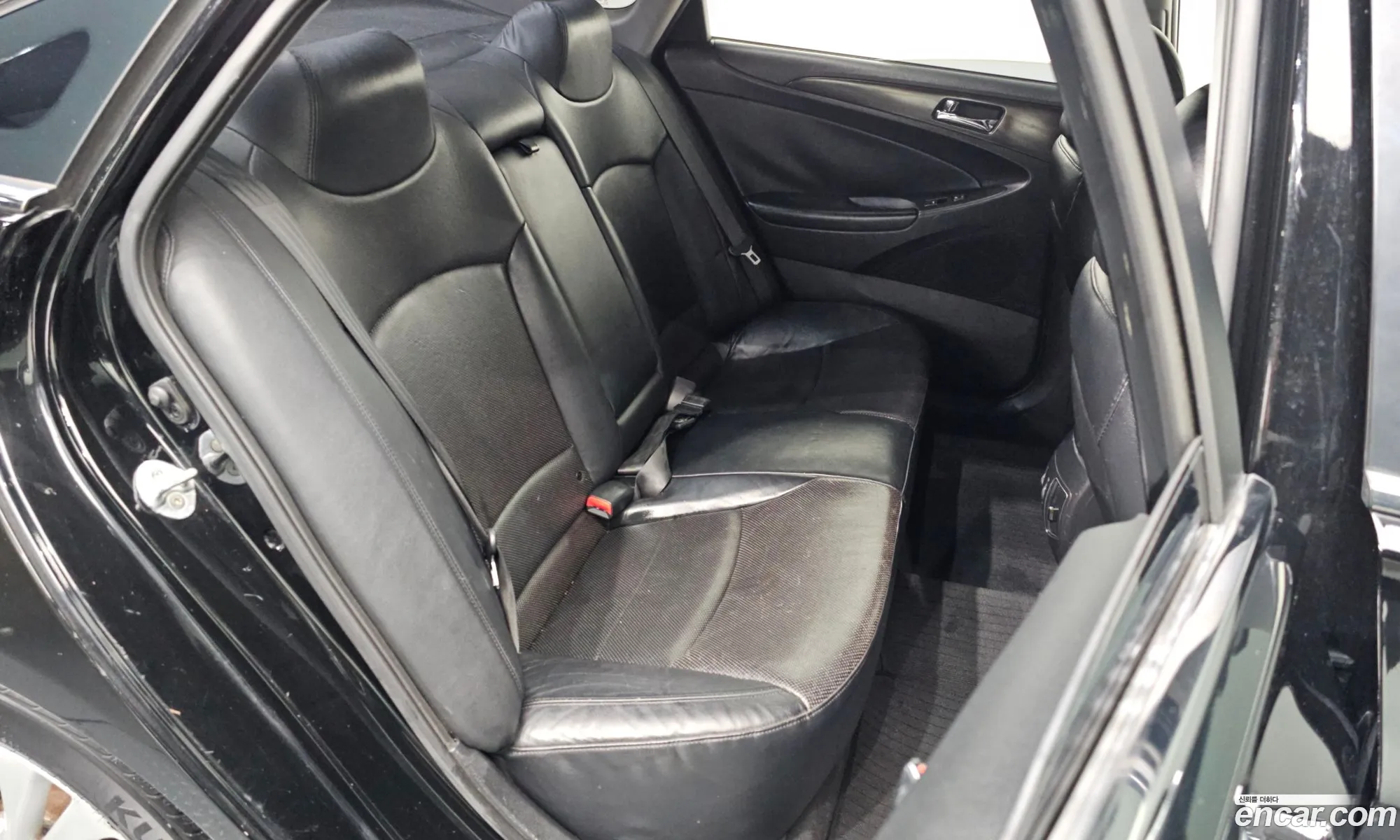 Hyundai YF Sonata 2012 KMHEC41LBCA452764 — 15