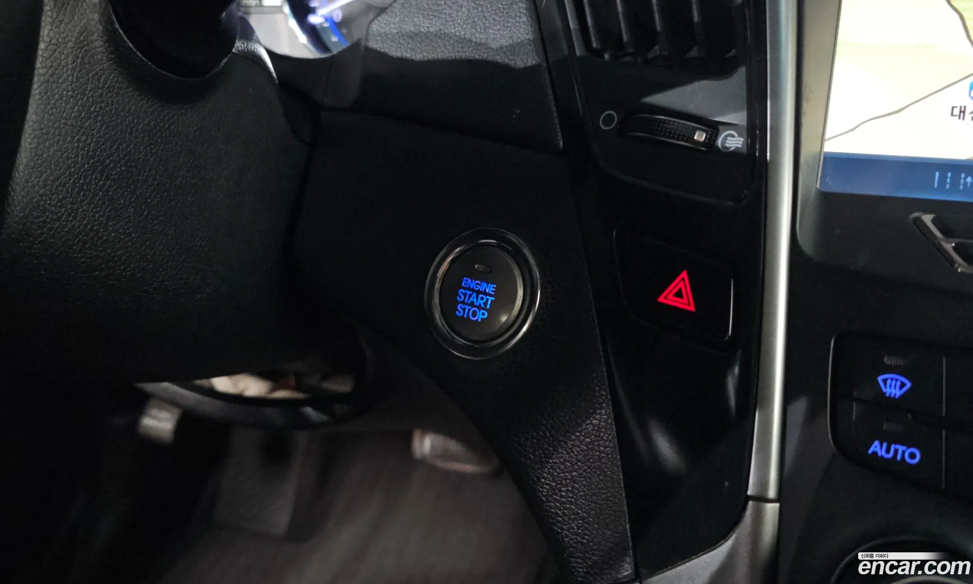 Hyundai YF Sonata 2012 KMHEC41LBCA452764 — 26