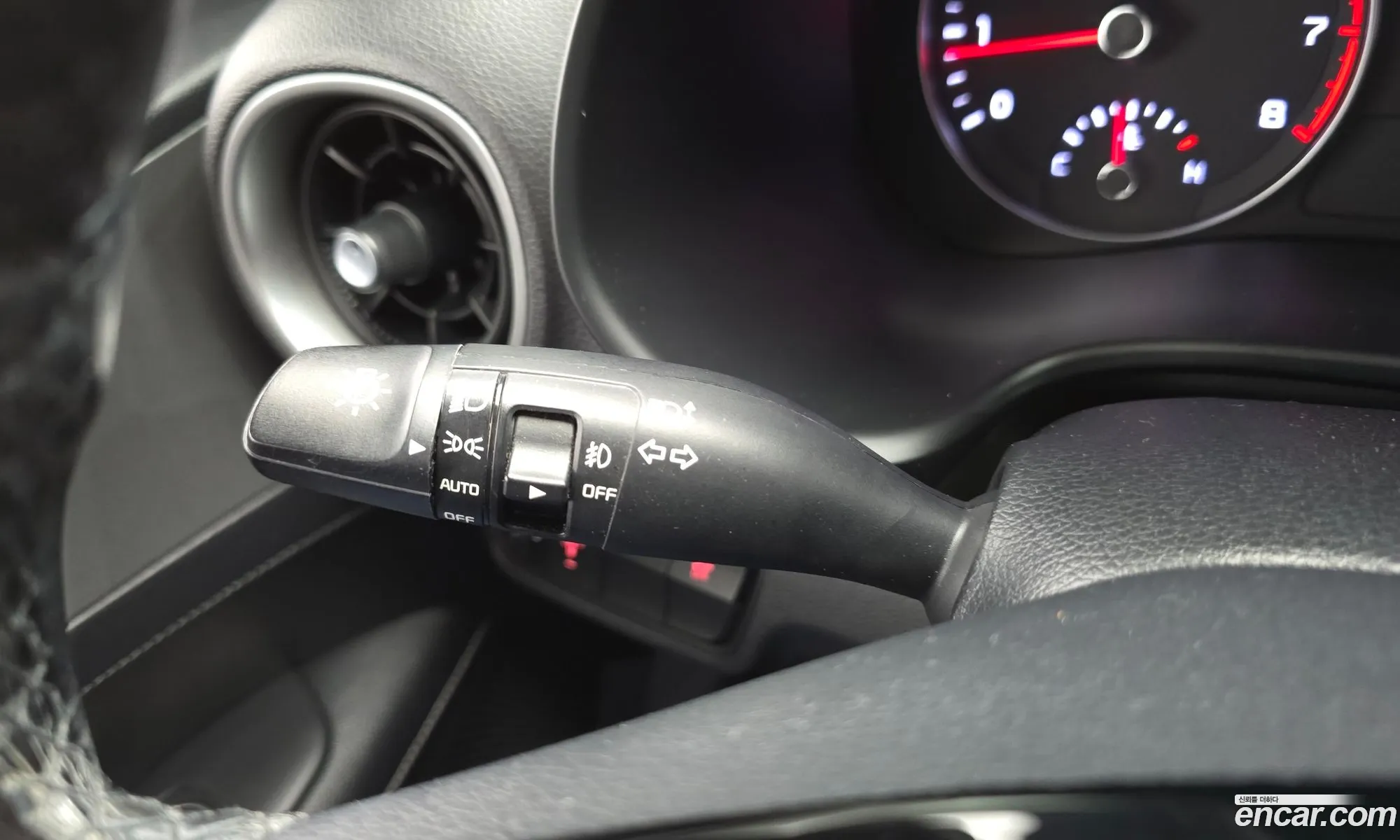 Kia K3 2018 KNAF241BEKA818359 — 2