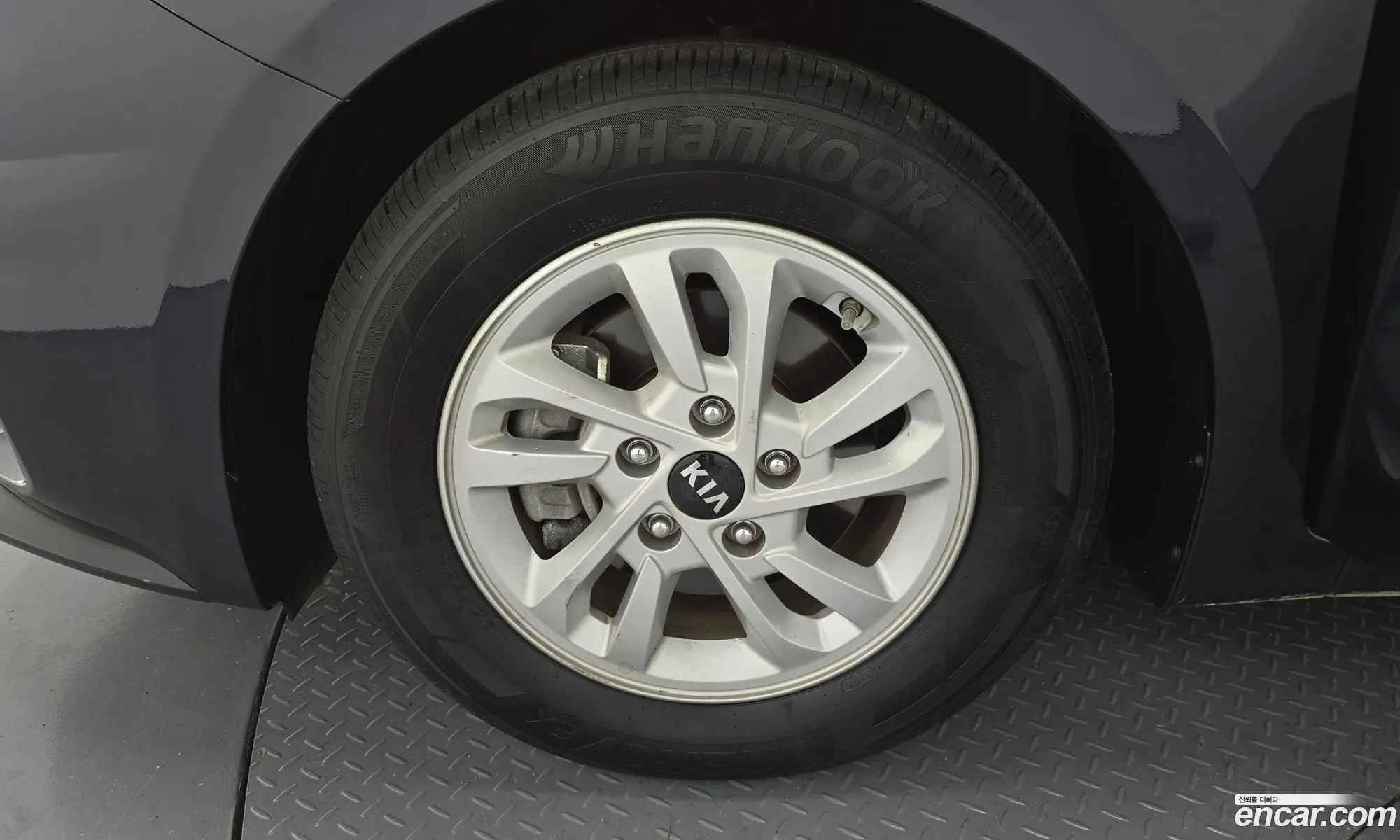 Kia K3 2018 KNAF241BEKA818359 — 10
