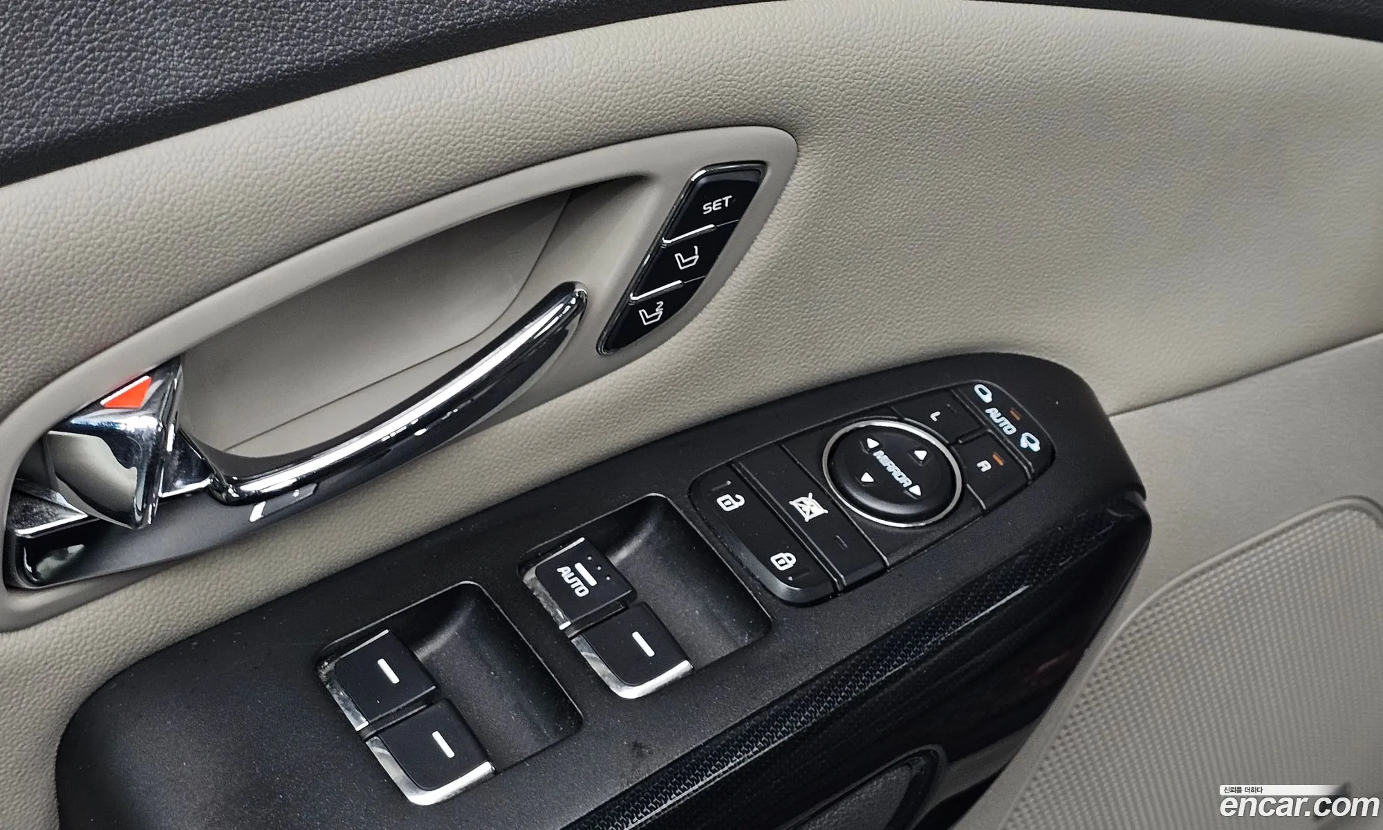 Kia Carnival 2016 KNAME81ABHS258827 — 18