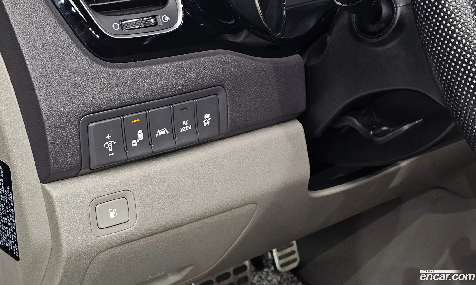 Kia Carnival 2016 KNAME81ABHS258827 — 3