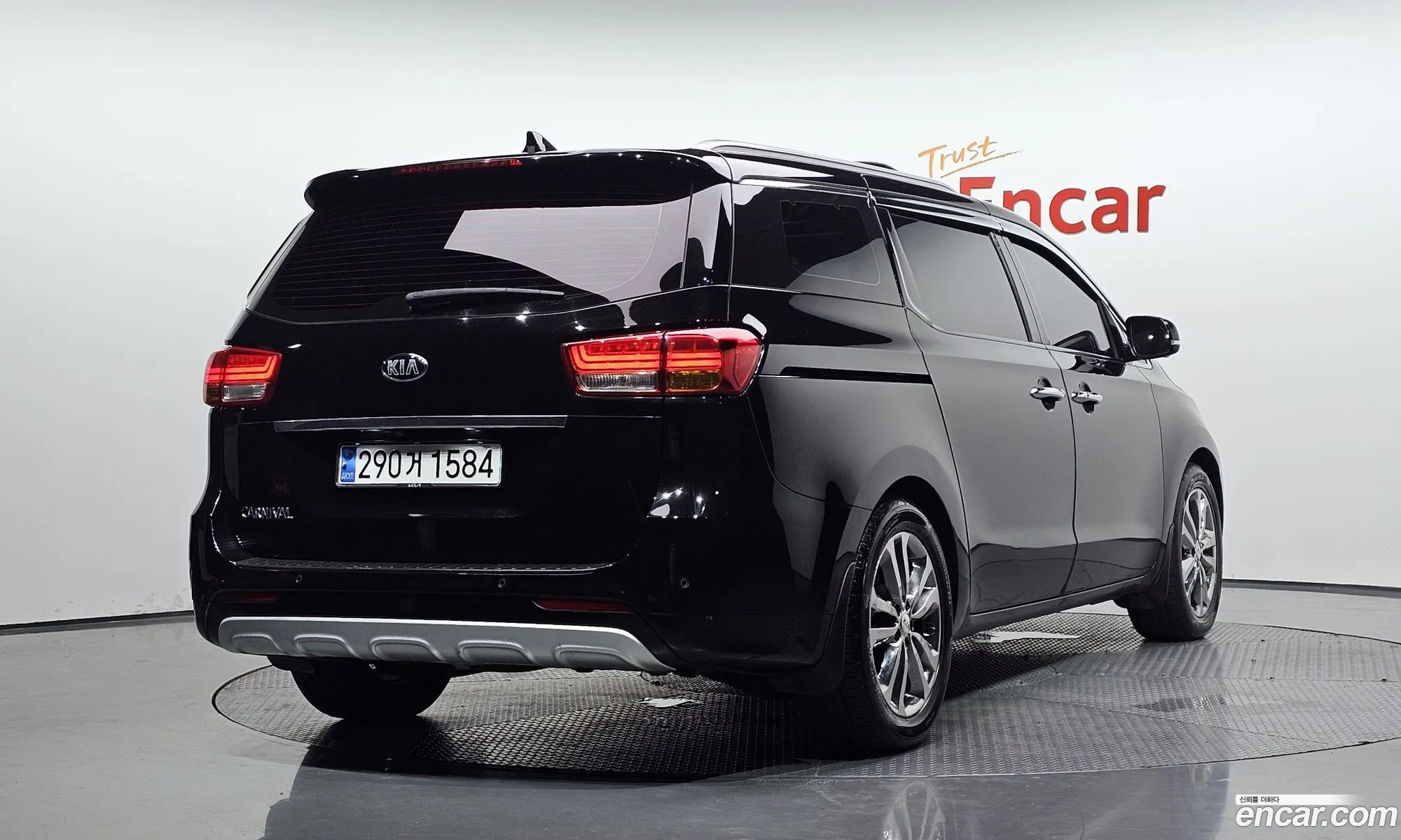Kia Carnival 2016 KNAME81ABHS258827 — 5