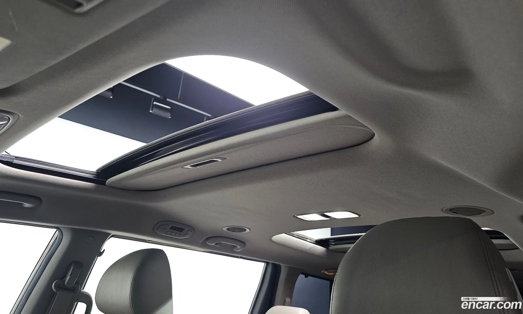 Kia Carnival 2016 KNAME81ABHS258827 — 6