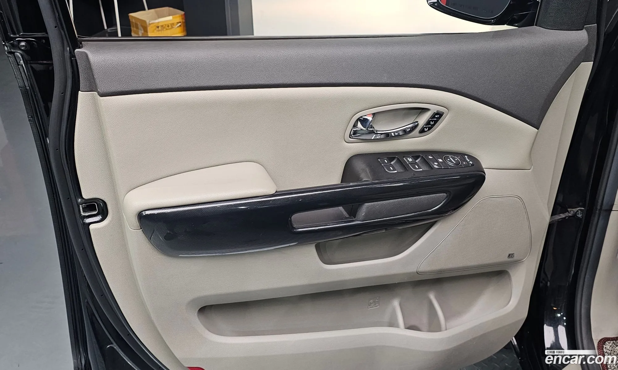 Kia Carnival 2016 KNAME81ABHS258827 — 19