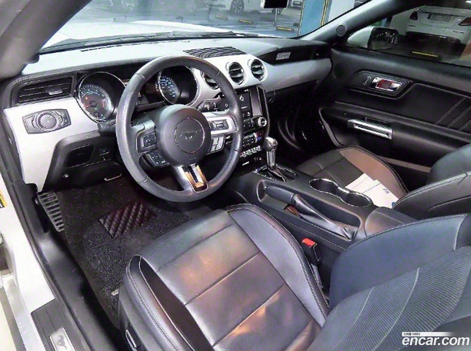 Ford Mustang 2017 — 16