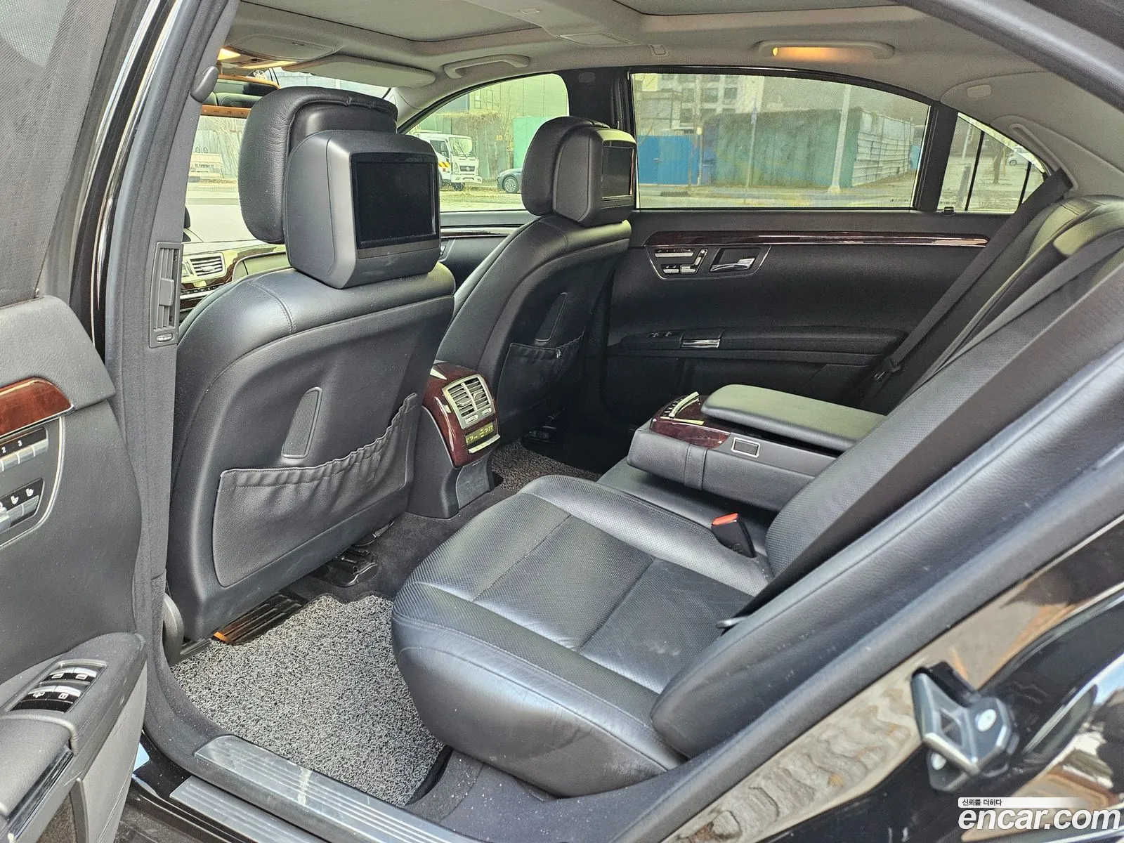 Mercedes-Benz S-Class W221 2011 — 2