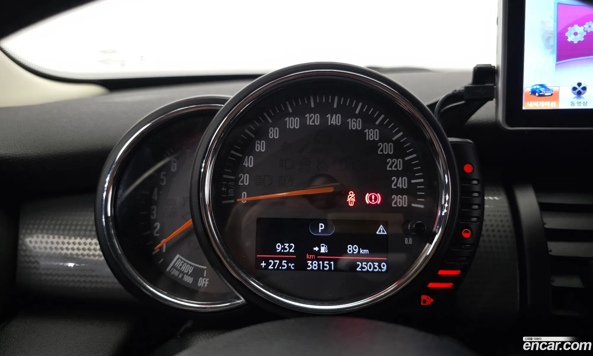 Mini Cooper 2017 WMWXU110XH2F12839 — 12