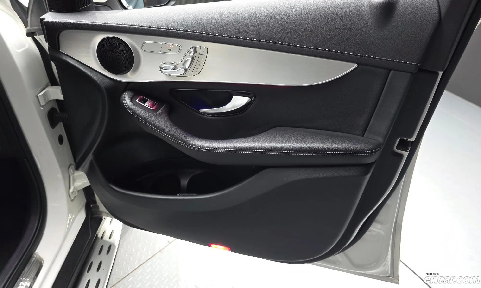 Mercedes-Benz GLC-Class X253 2021 — 29