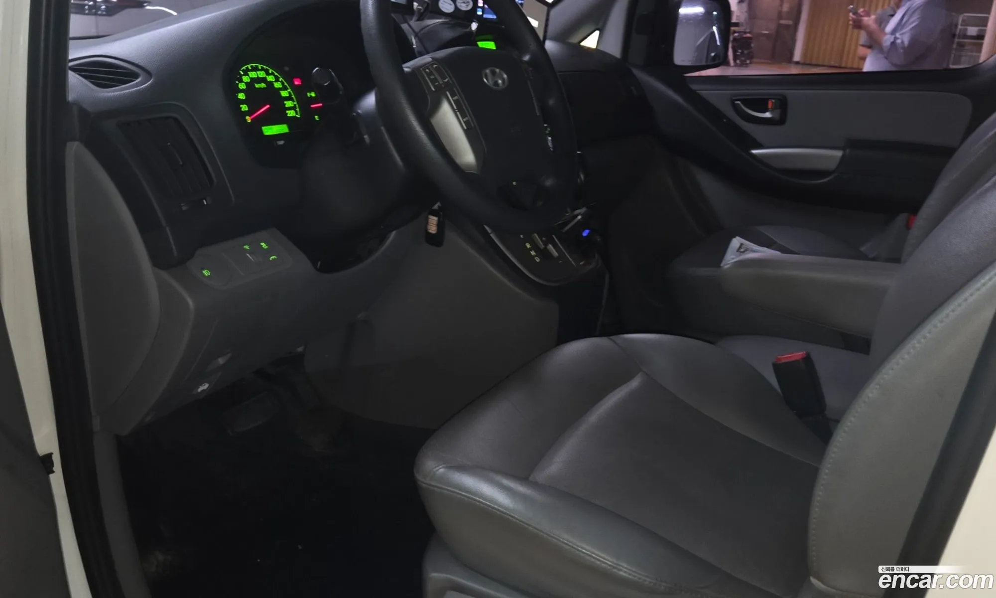 Hyundai Grand Starex 2015 — 2