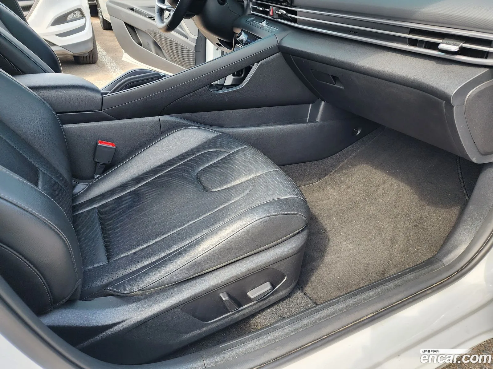 Hyundai Elantra 2022 — 15