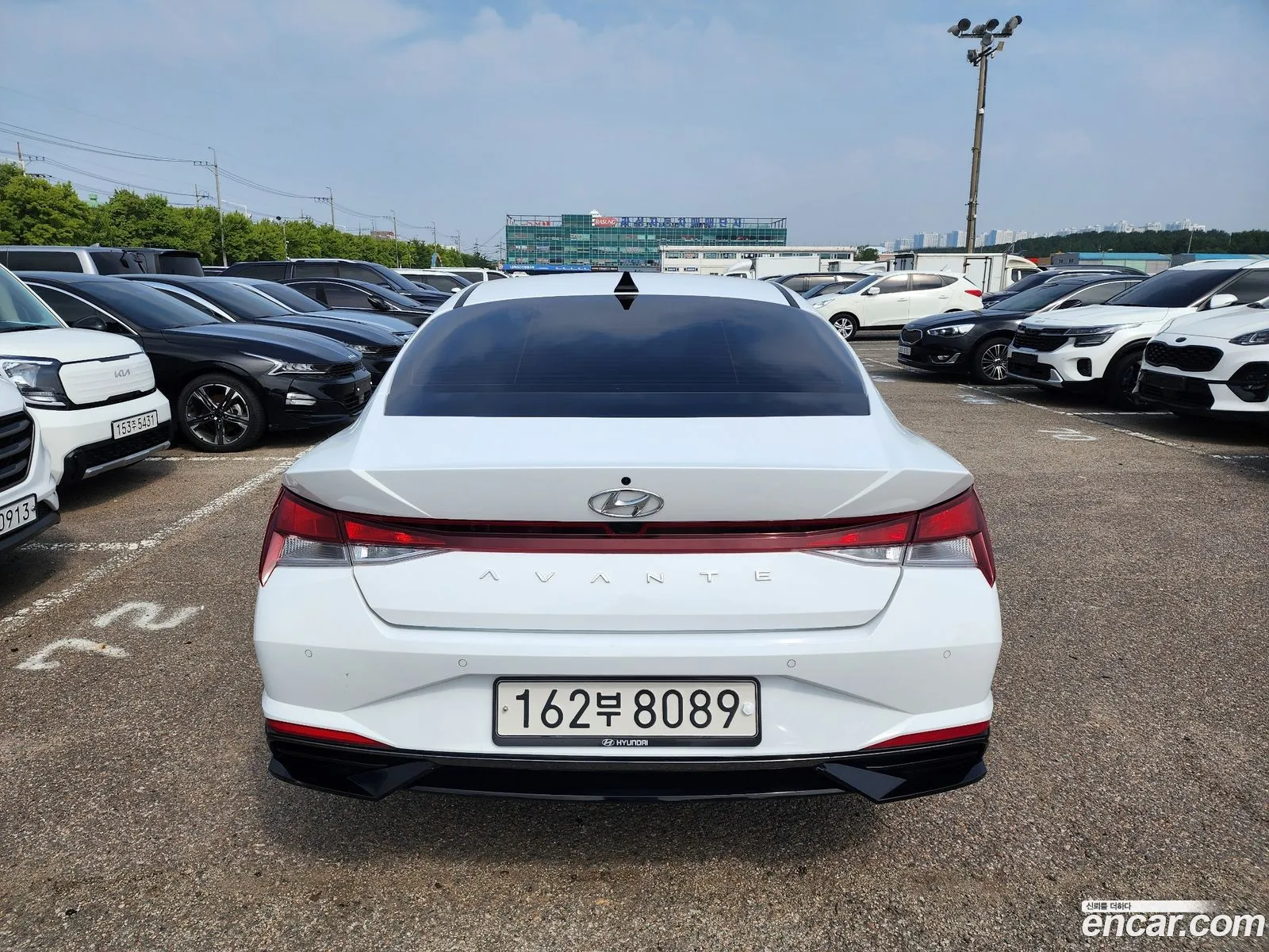 Hyundai Elantra 2022 — 13