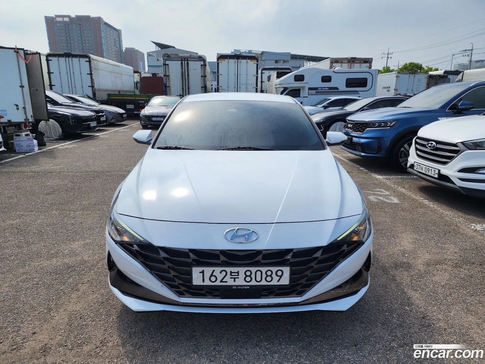 Hyundai Elantra 2022 — 5