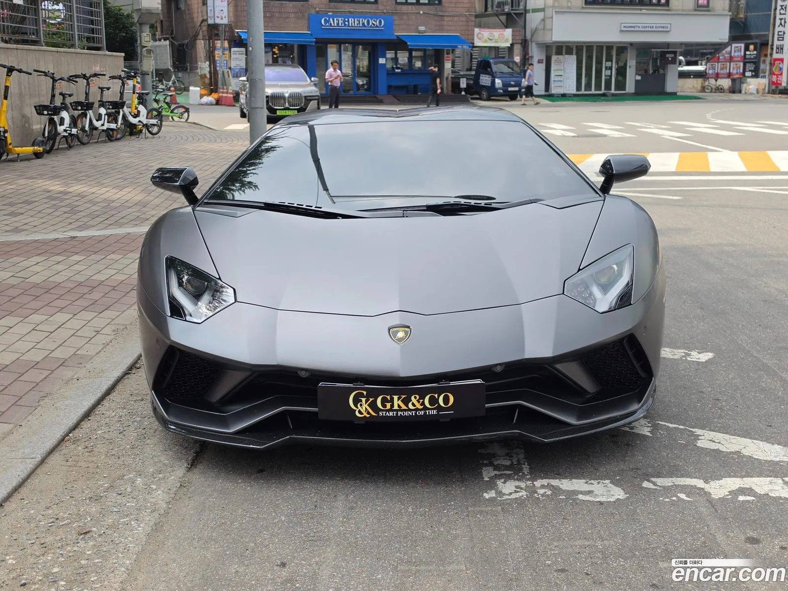 Lamborghini Aventador