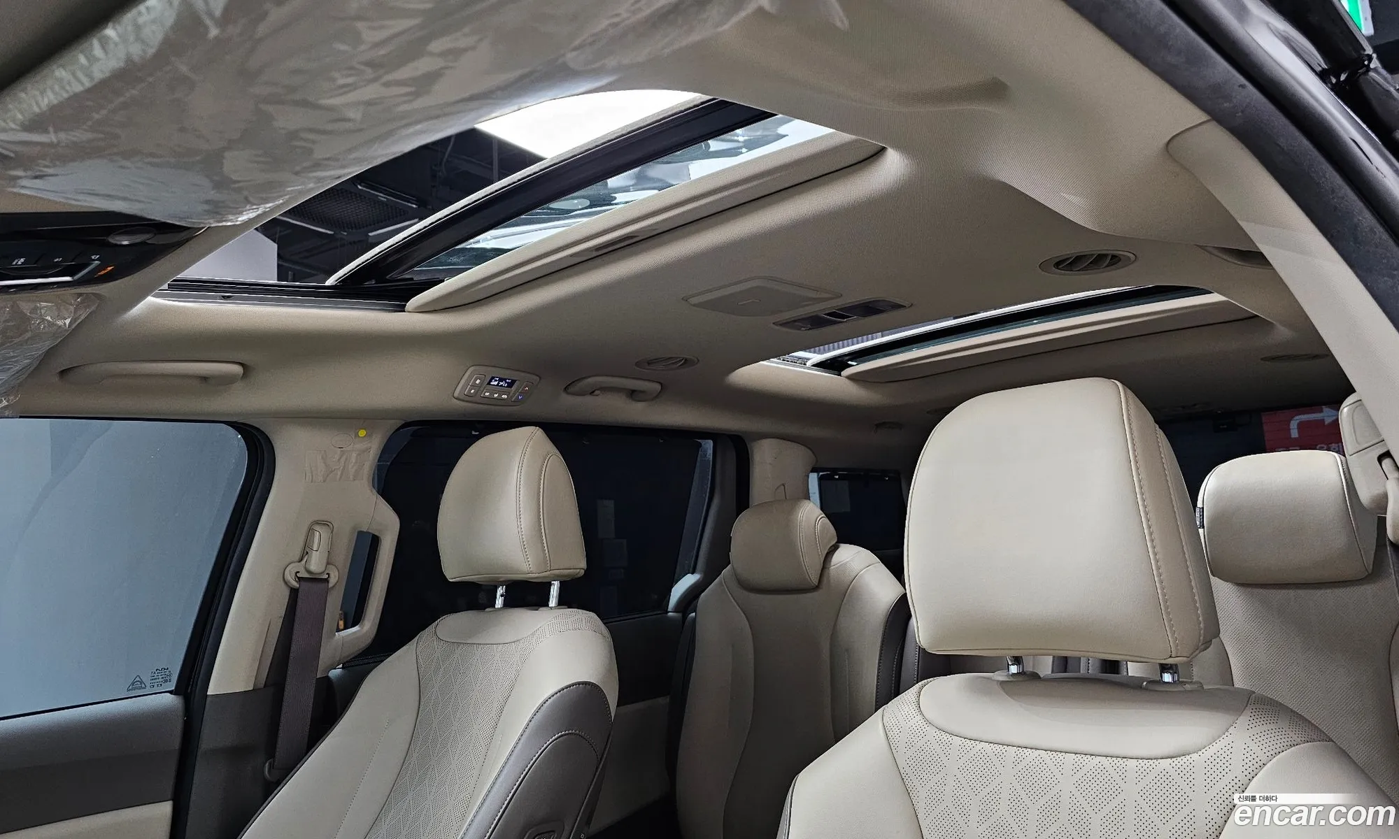 Kia Carnival 2022 KNANC81BBNS189772 — 4