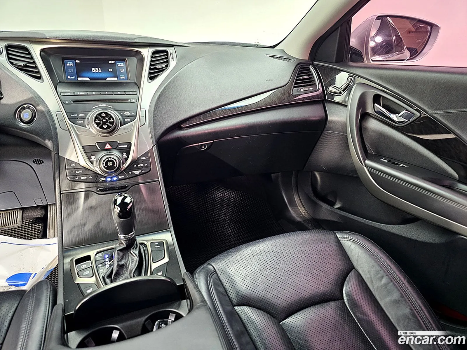 Hyundai Grandeur HG Hybrid 2014 — 4