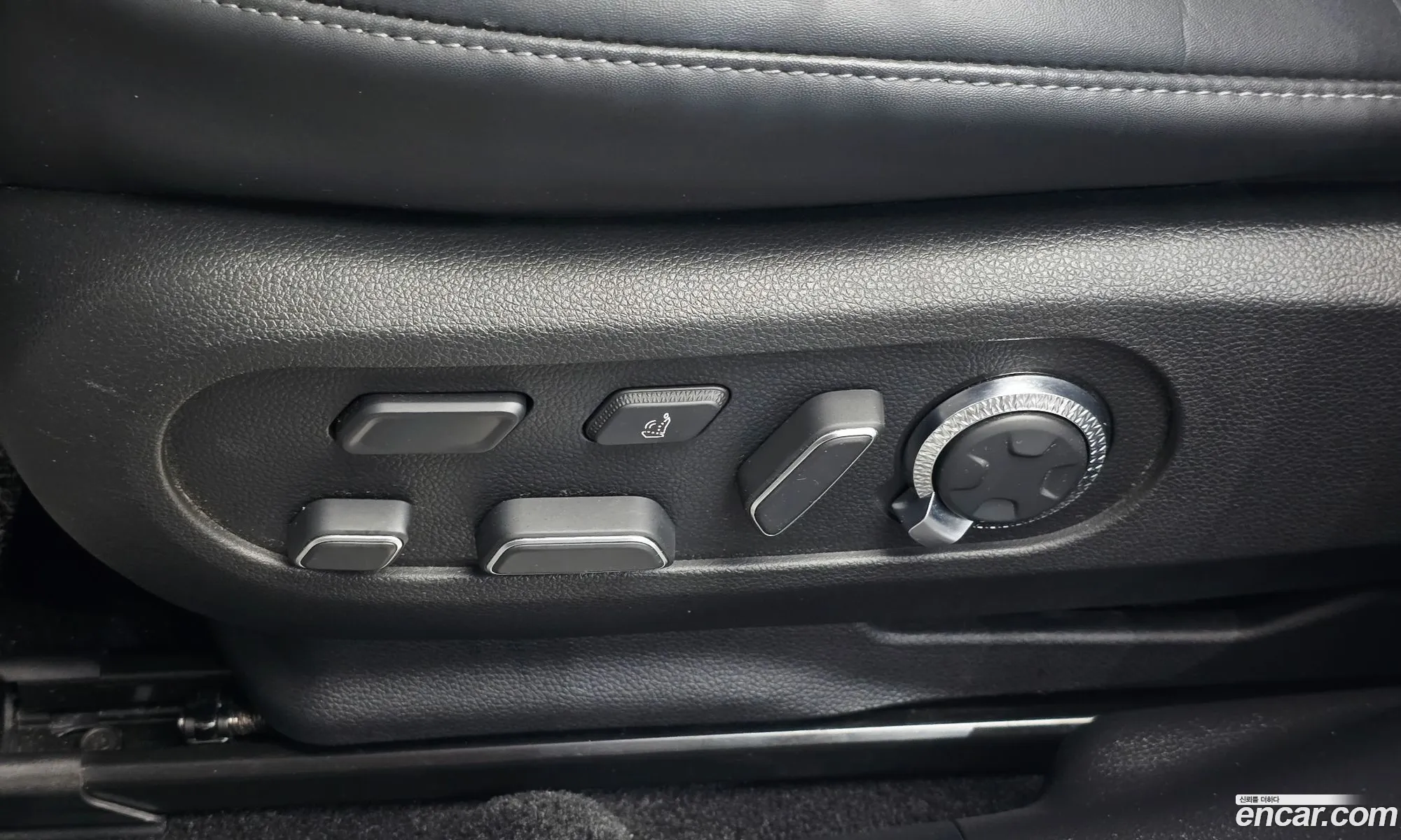 Genesis GV60 2022 — 39
