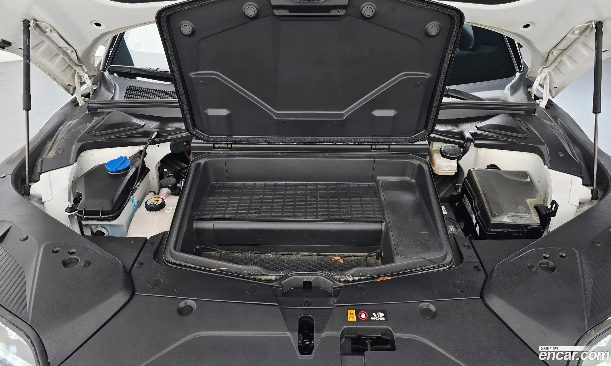 Genesis GV60 2022 — 34